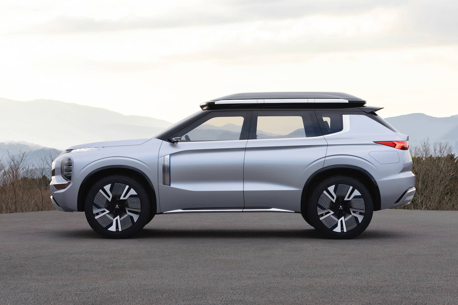Mitsubishi Engelberg Tourer concept