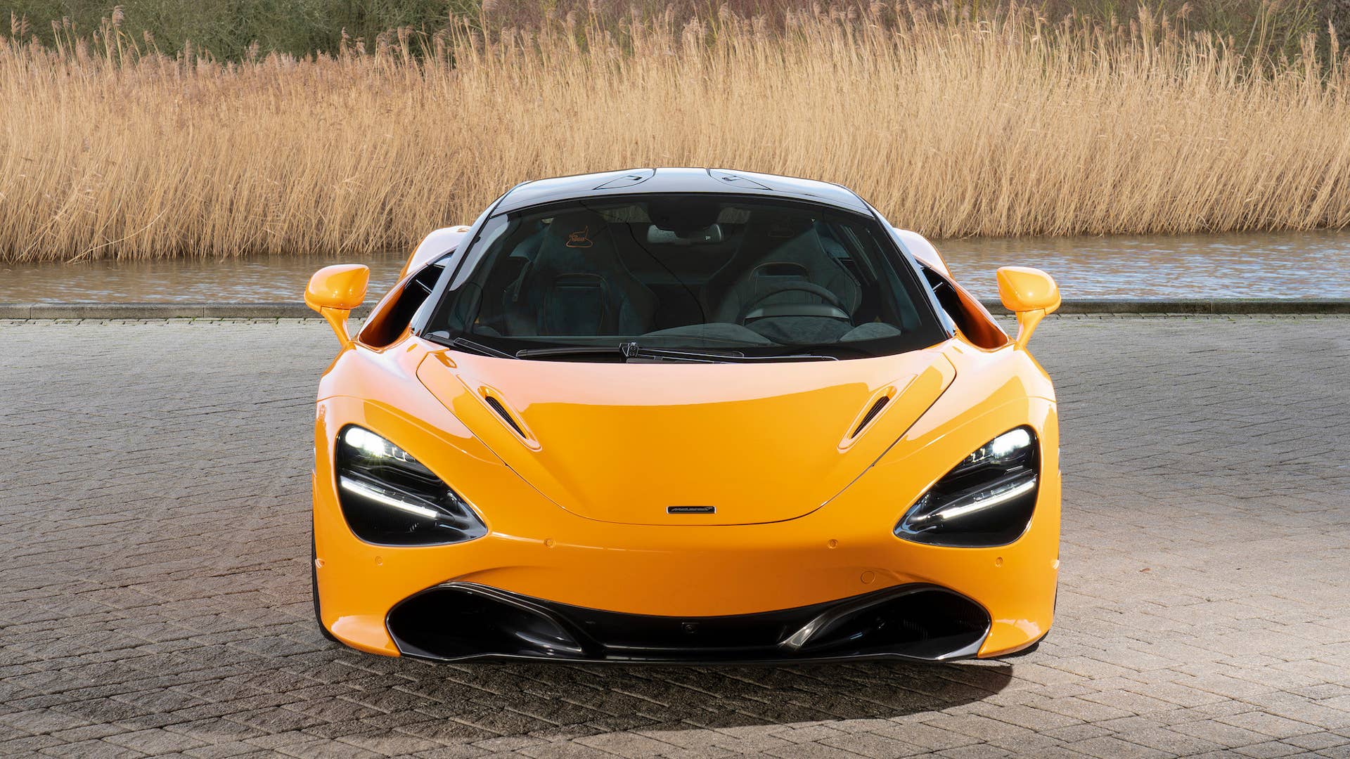 McLaren 720S Spa 68