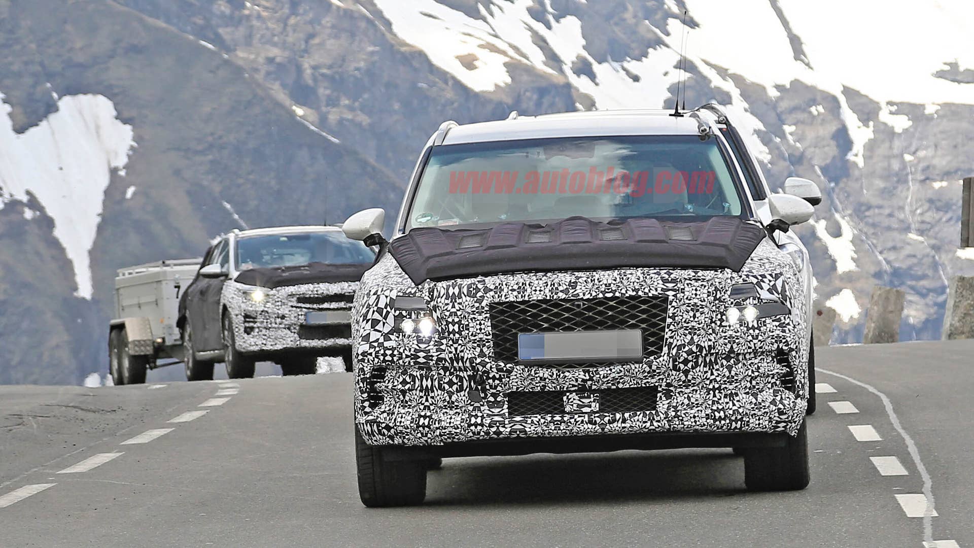 Genesis GV80 spied