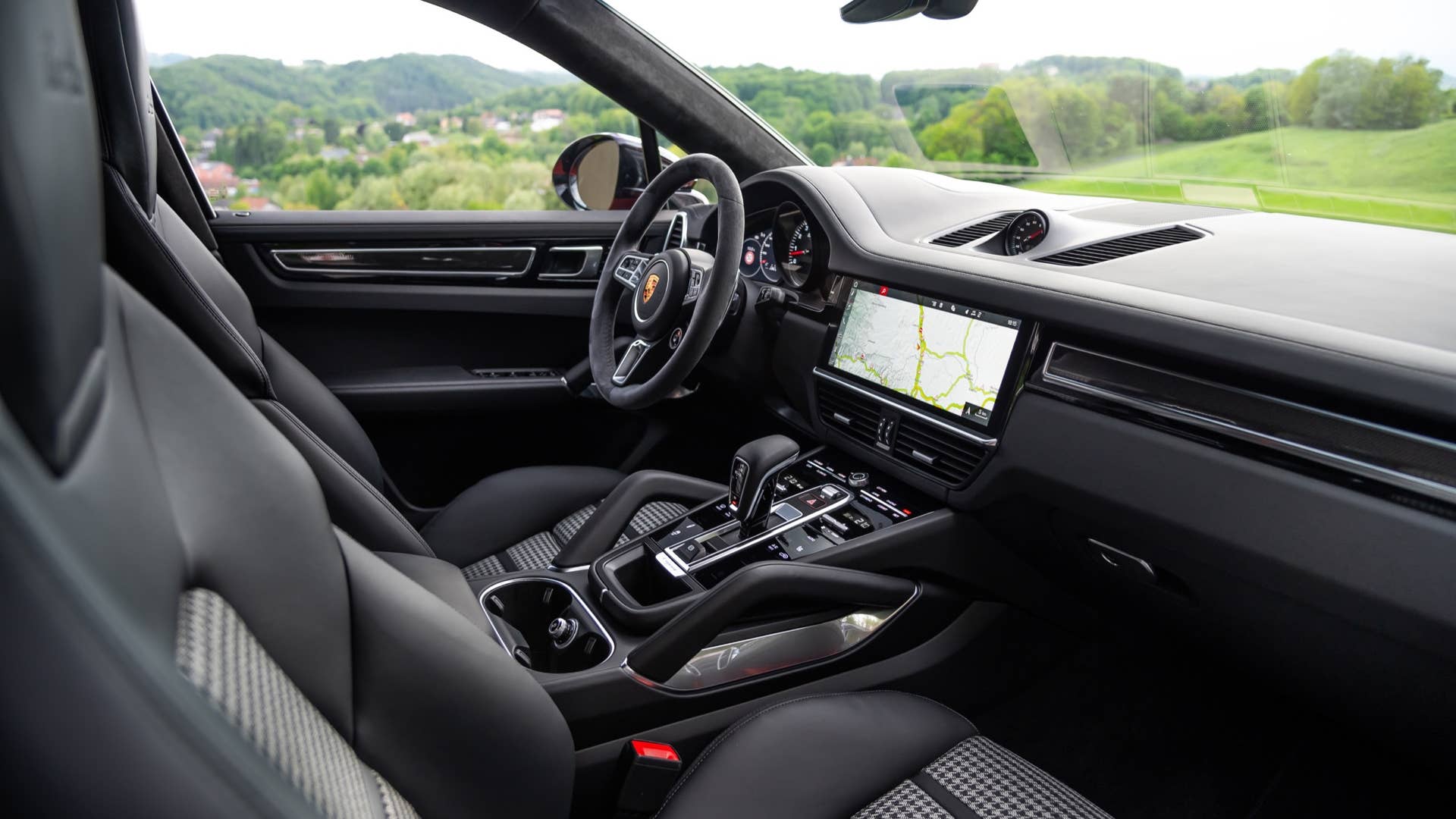 2020 Porsche Cayenne Coupe