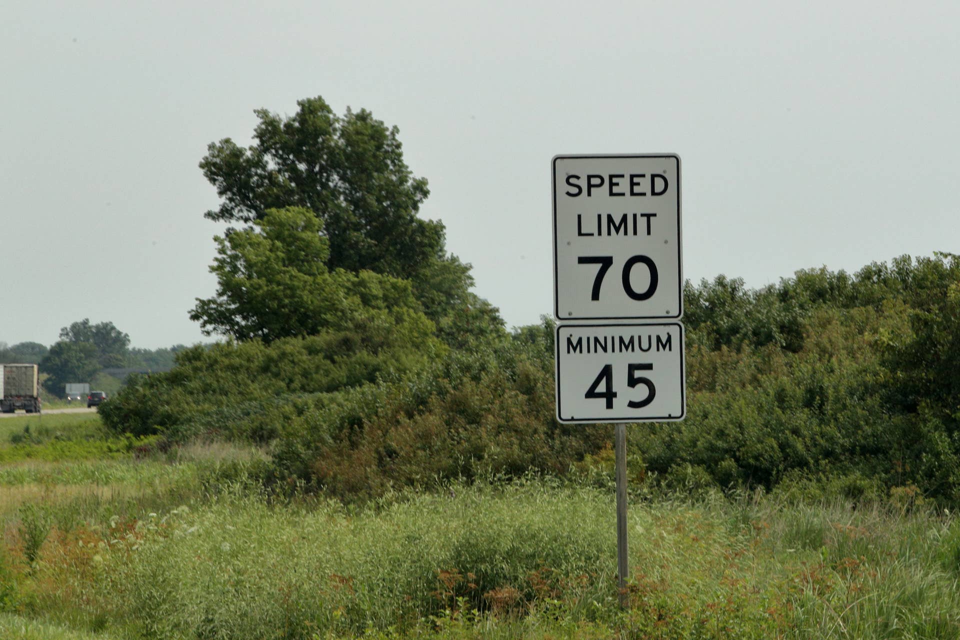 A speed limit sign along Interstate 55 in Illinois