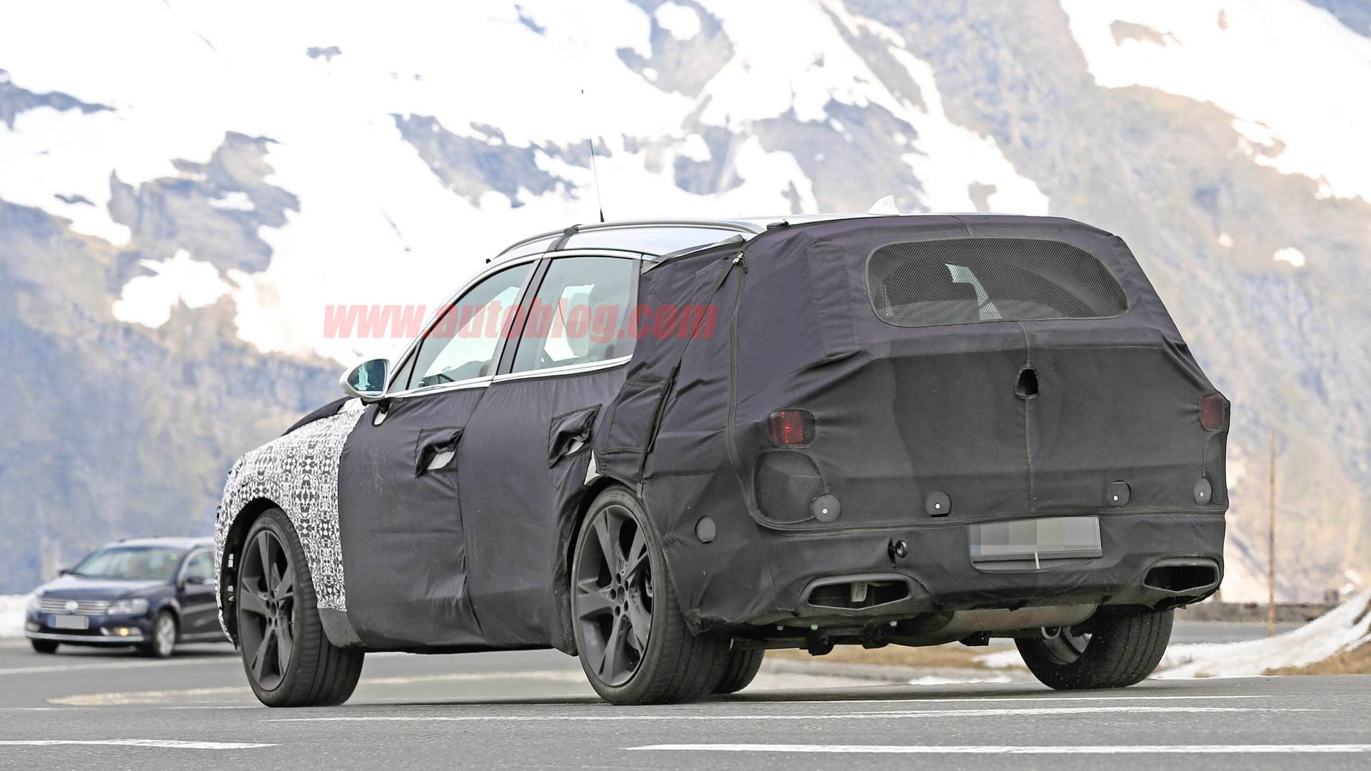 Genesis GV80 spied