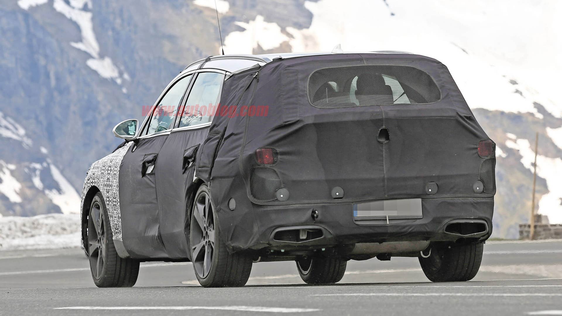 Genesis GV80 spied