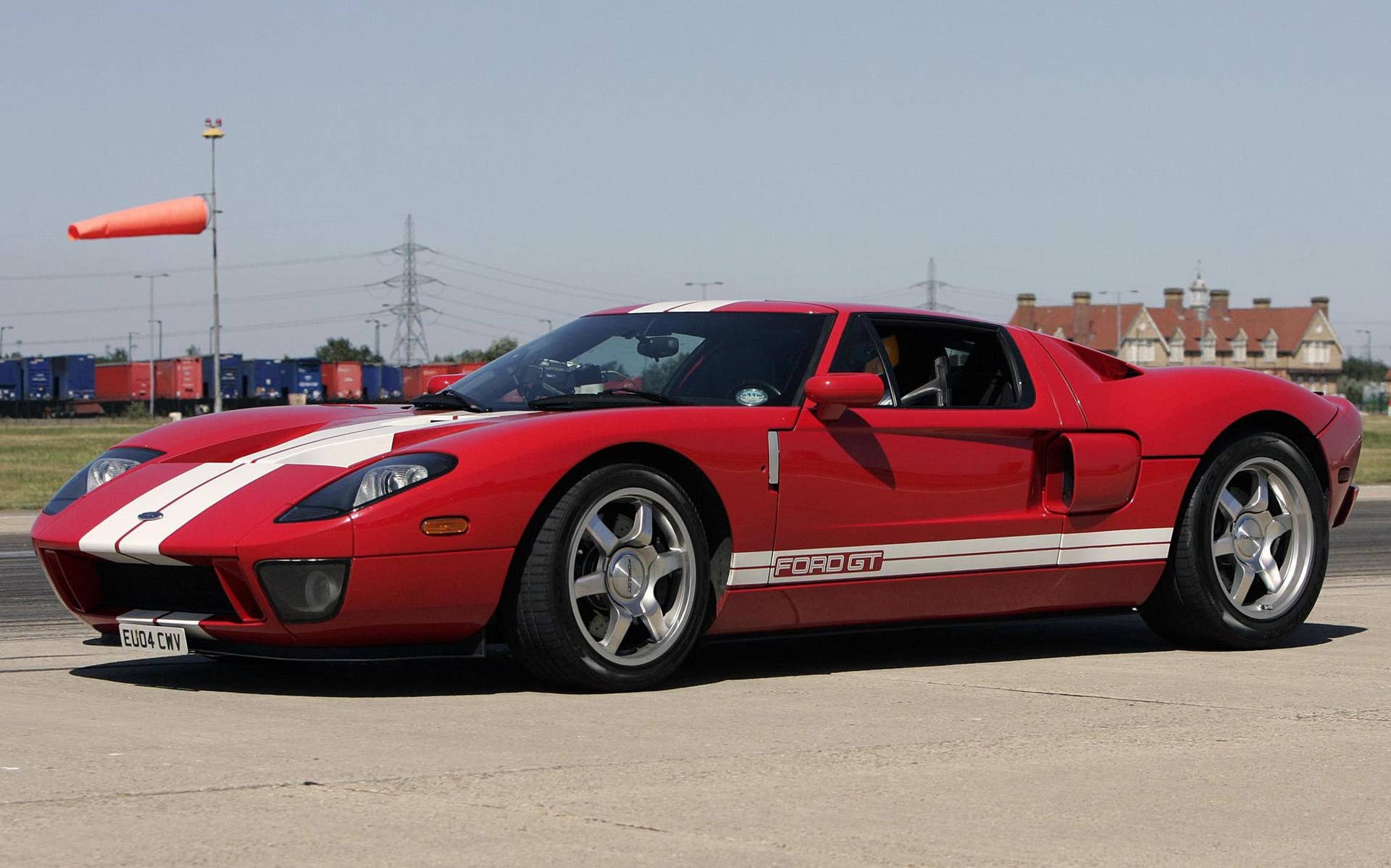 A Ford GT, driven by Autocar's Editor at large, Steve Sutcliffe on the runway at London City Airport, where it reached a speed of 174mph in an attempt to break the London land speed record.