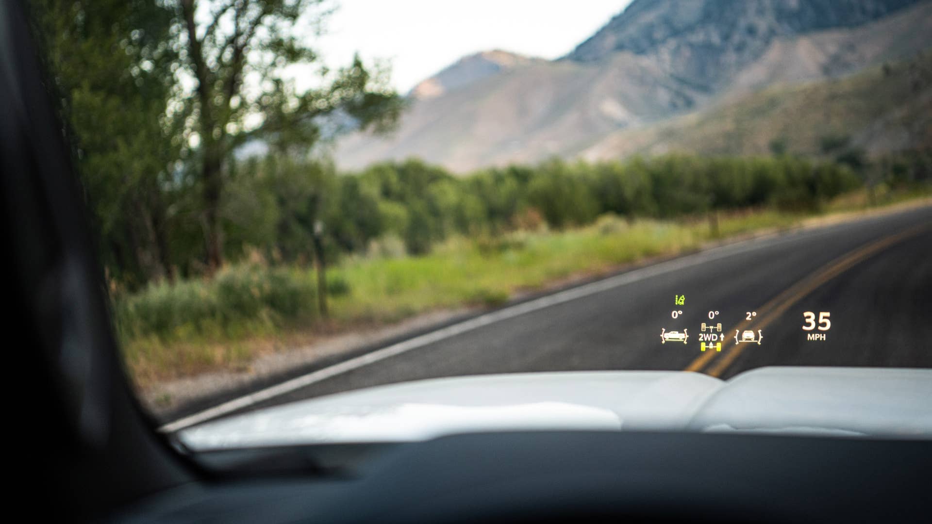 2020 GMC Sierra HD AT4 head up display