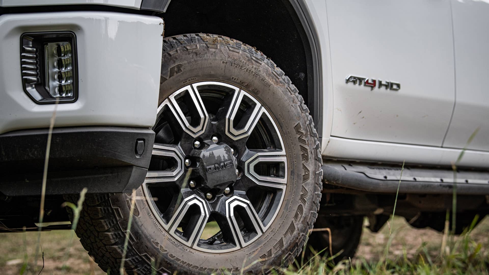 2020 GMC Sierra HD AT4 wheel