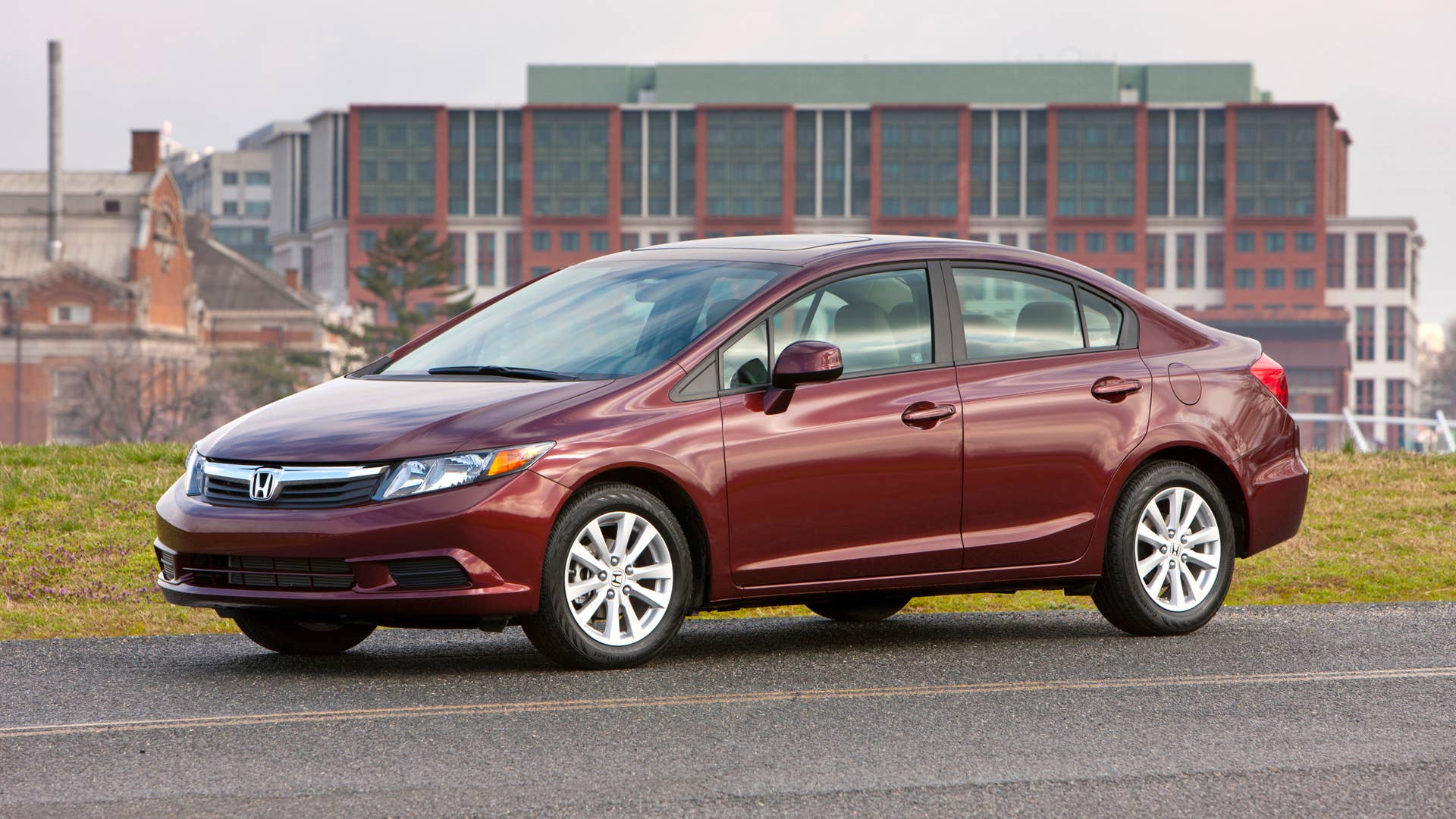 The 2012 Honda Civic was the automotive equivalent of a punt. While Hyundai introduced a stylish new Elantra and Ford introduced a dynamic new Focus, Honda brought out an all-new Civic that looked pretty much like the old Civic but with a worse interior. It was like Honda wasn't trying anymore. Thankfully, the overwhelming criticism of this underwhelming effort didn't go unnoticed by Honda.
