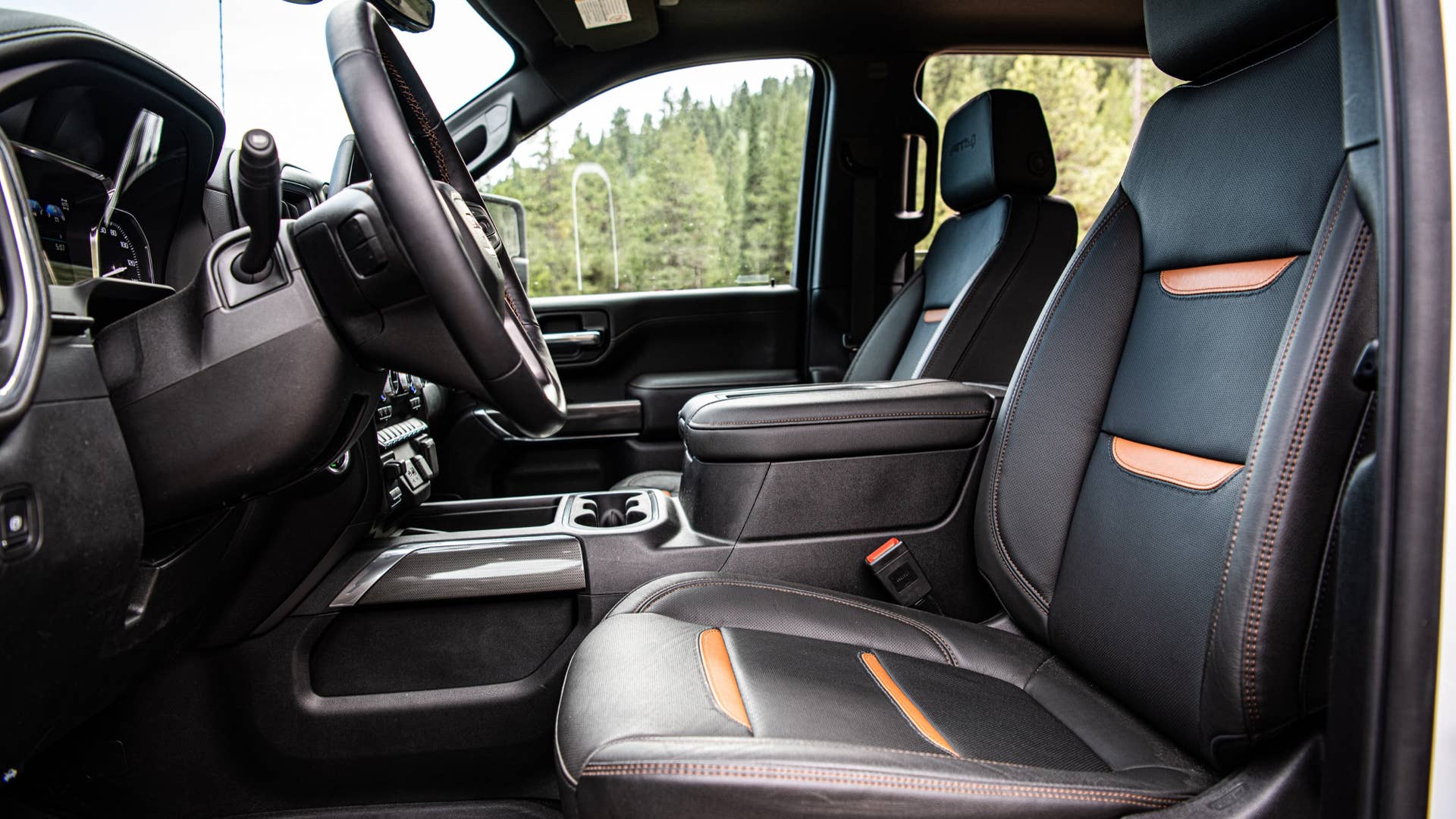 2020 GMC Sierra HD AT4 seats