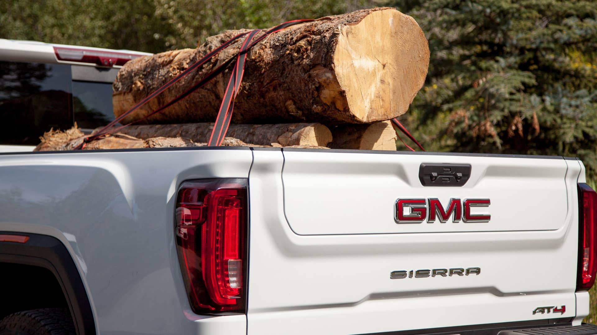 2020 GMC Sierra HD AT4 pickup bed