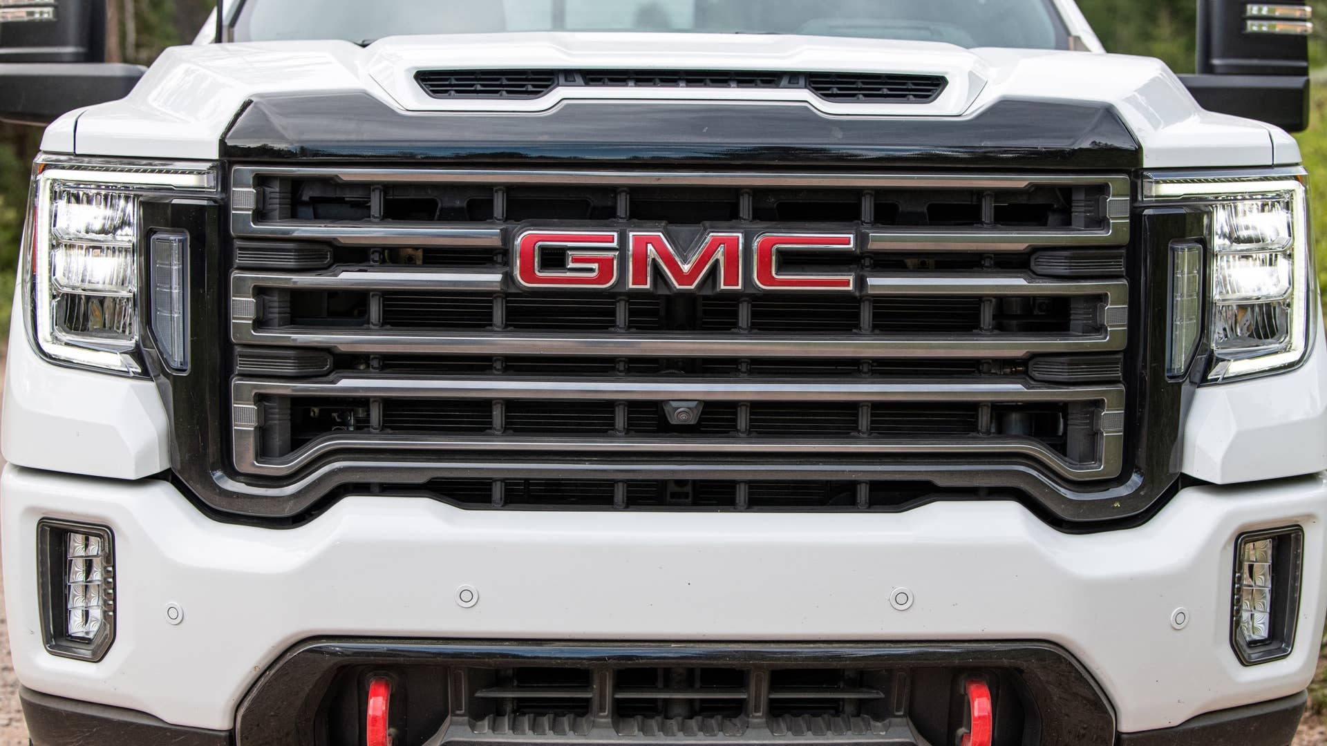 2020 GMC Sierra HD AT4 grille