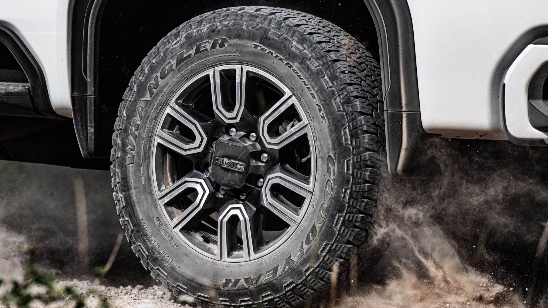 2020 GMC Sierra HD AT4 off road wheel