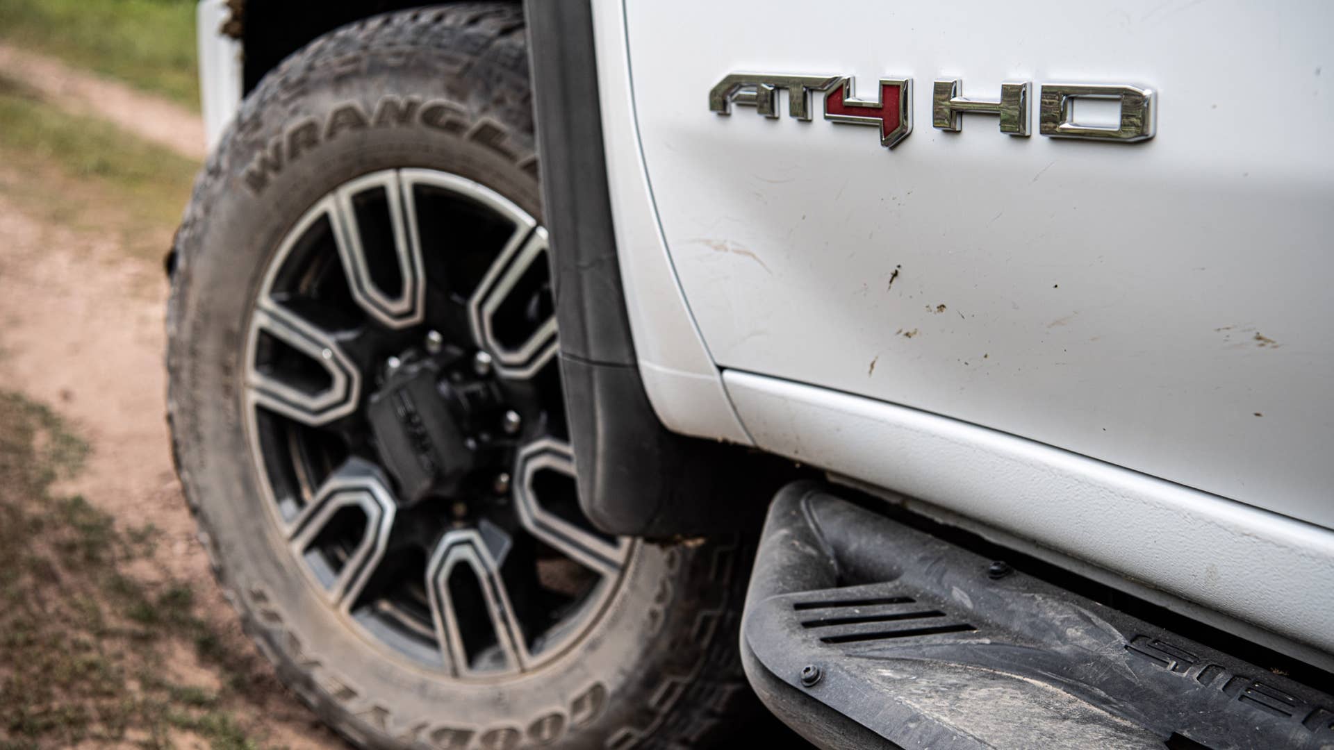 2020 GMC Sierra HD AT4 wheel