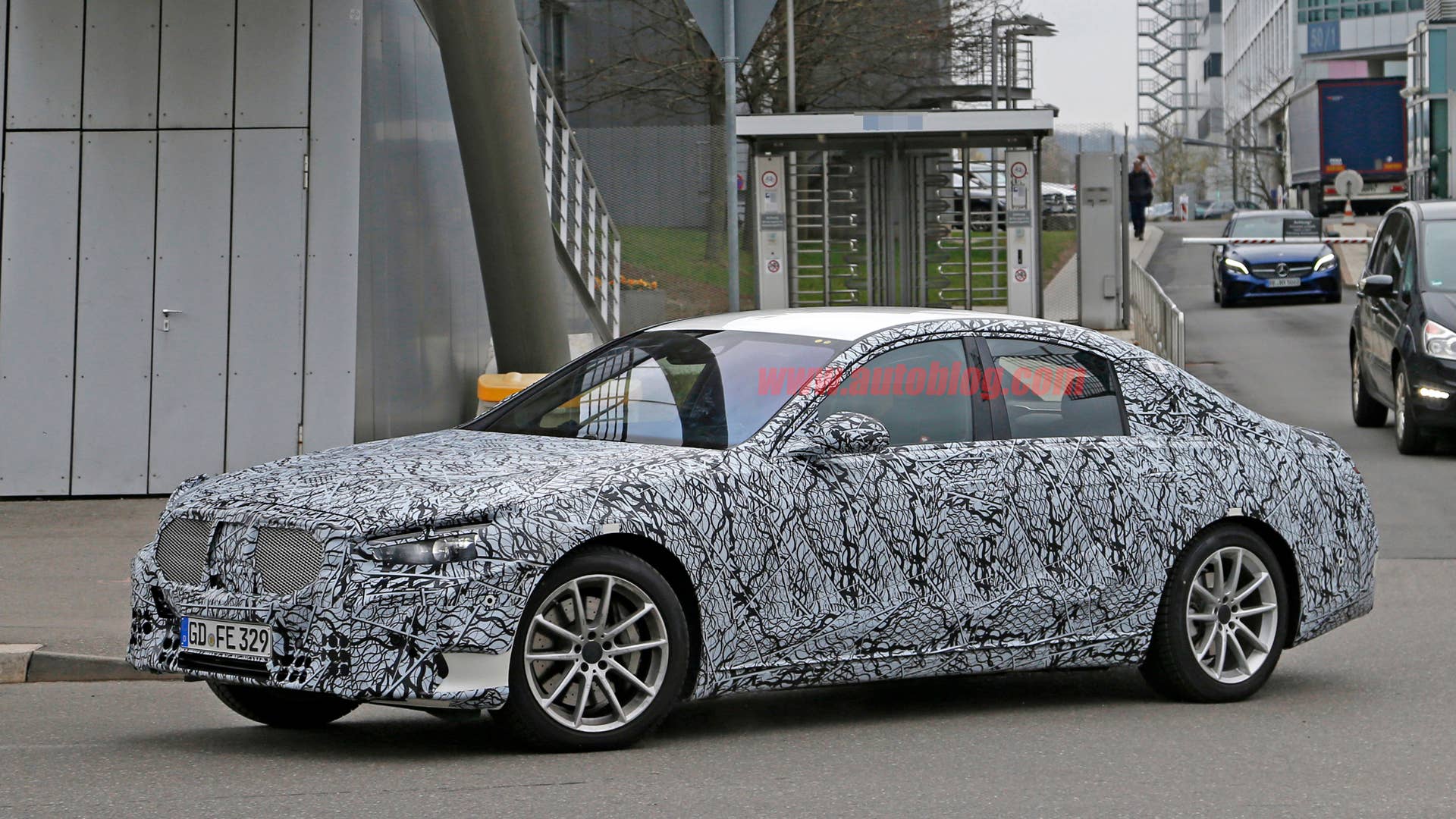 Mercedes-Benz S-Class