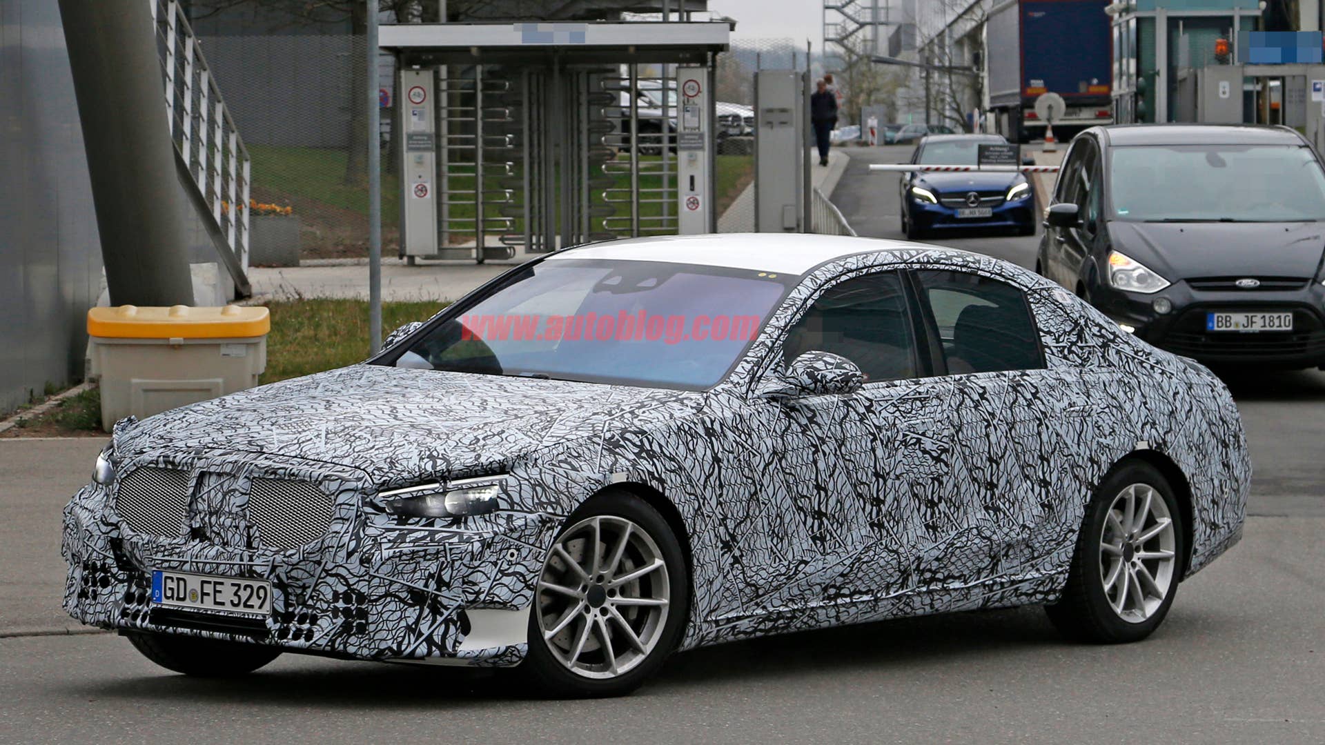 Mercedes-Benz S-Class