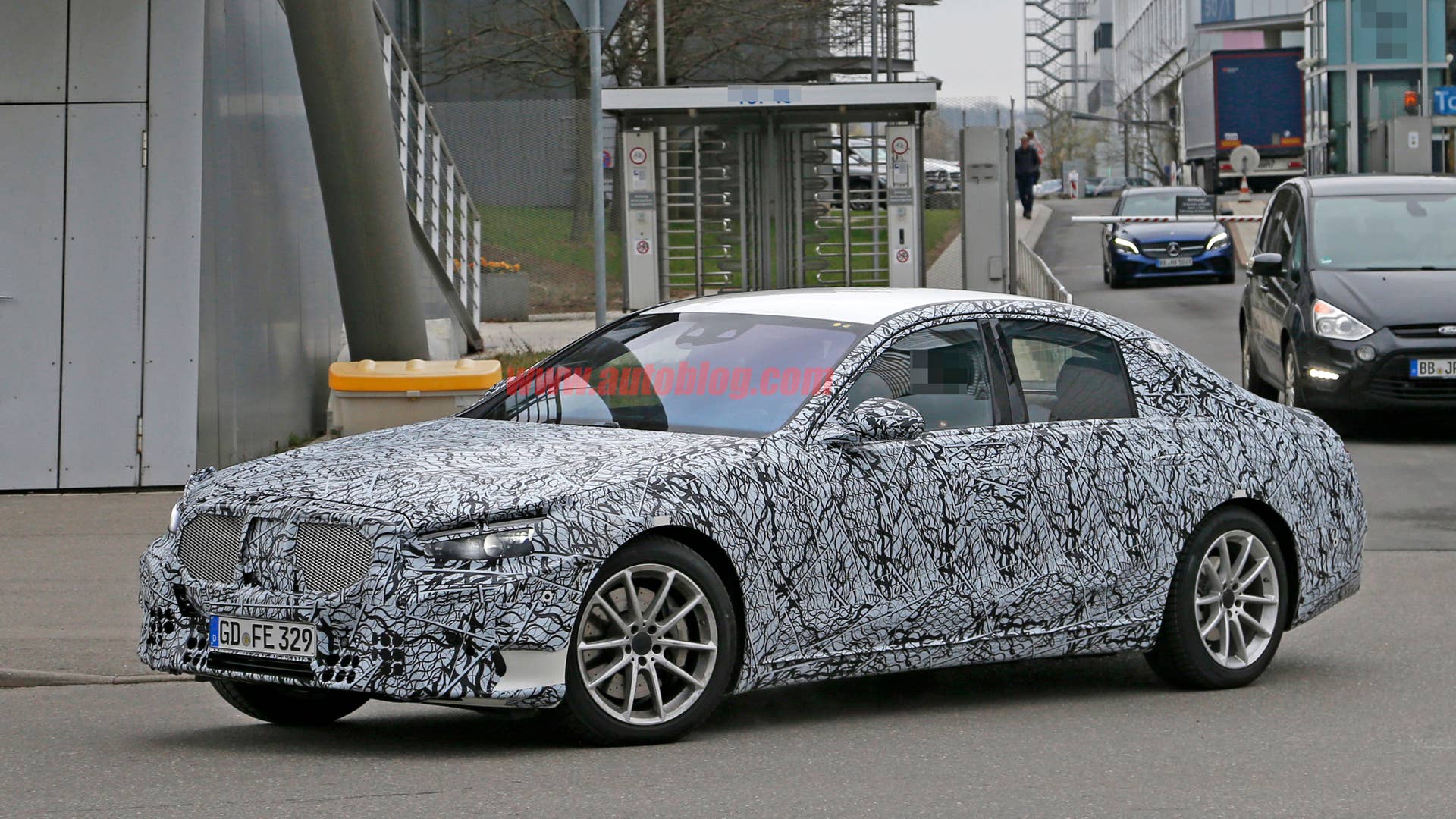 Mercedes-Benz S-Class
