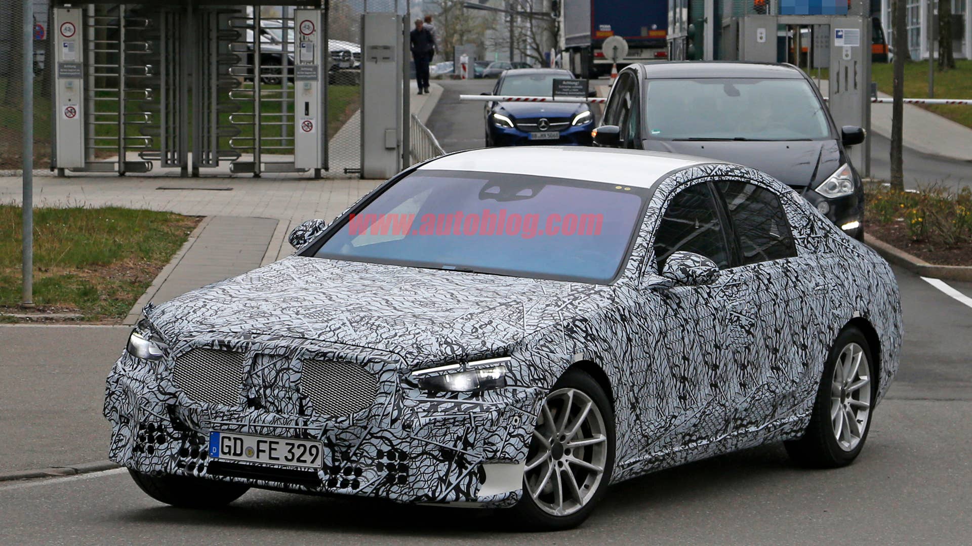 Mercedes-Benz S-Class