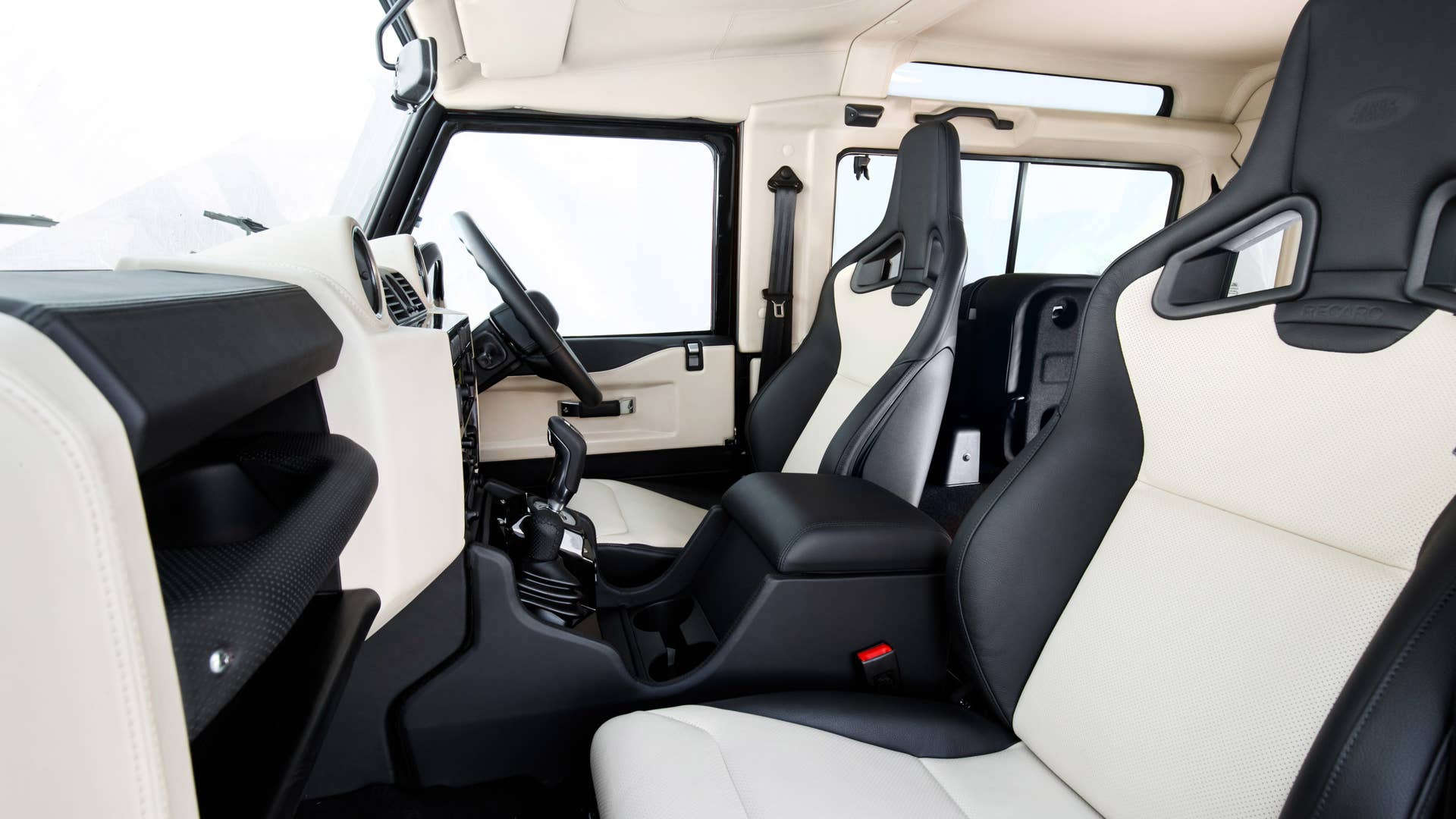 Land Rover Defender 90 70th Edition