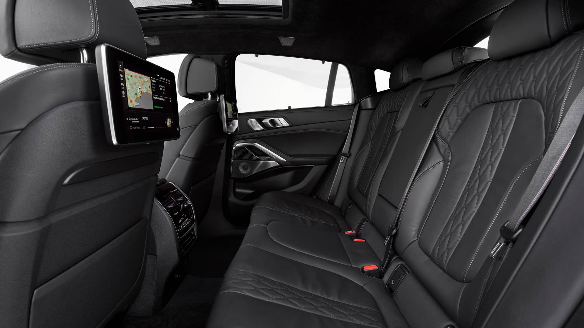2020 BMW X6 M50i interior