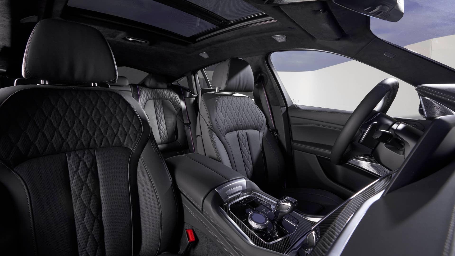 2020 BMW X6 M50i interior