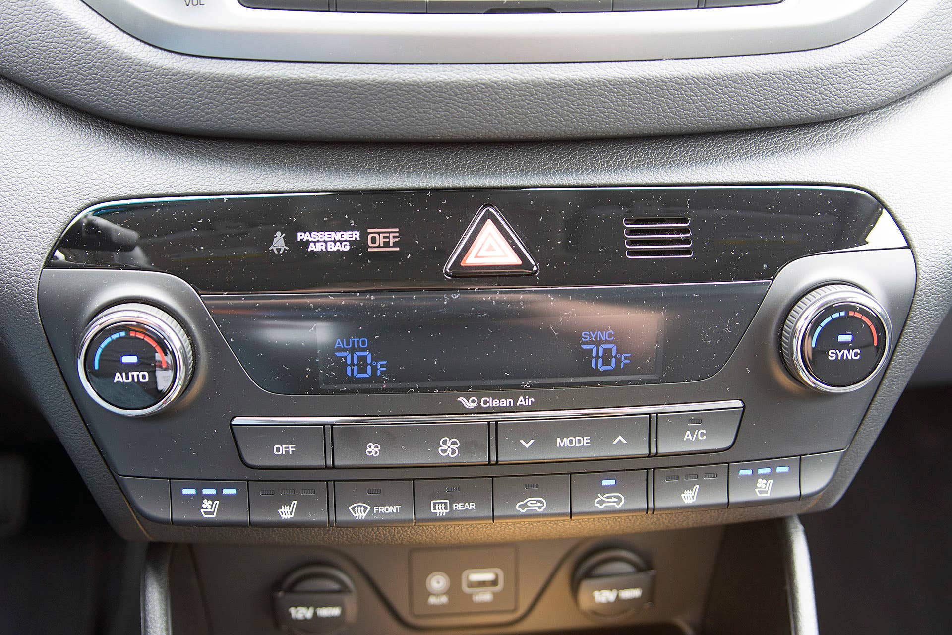 2016 Hyundai Tucson climate controls