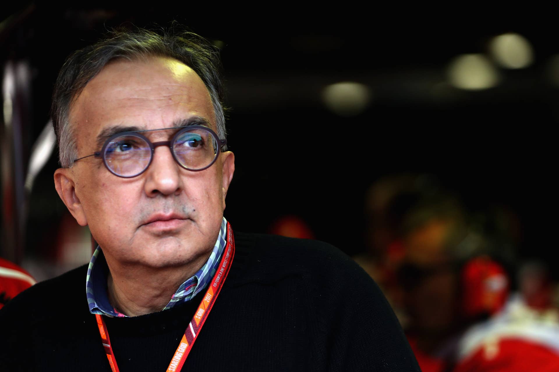 MONZA, ITALY - SEPTEMBER 02: Sergio Marchionne, CEO of FIAT and Chairman of Ferrari looks on from the garage during qualifying for the Formula One Grand Prix of Italy at Autodromo di Monza on September 2, 2017 in Monza, Italy. (Photo by Mark Thompson/Getty Images)