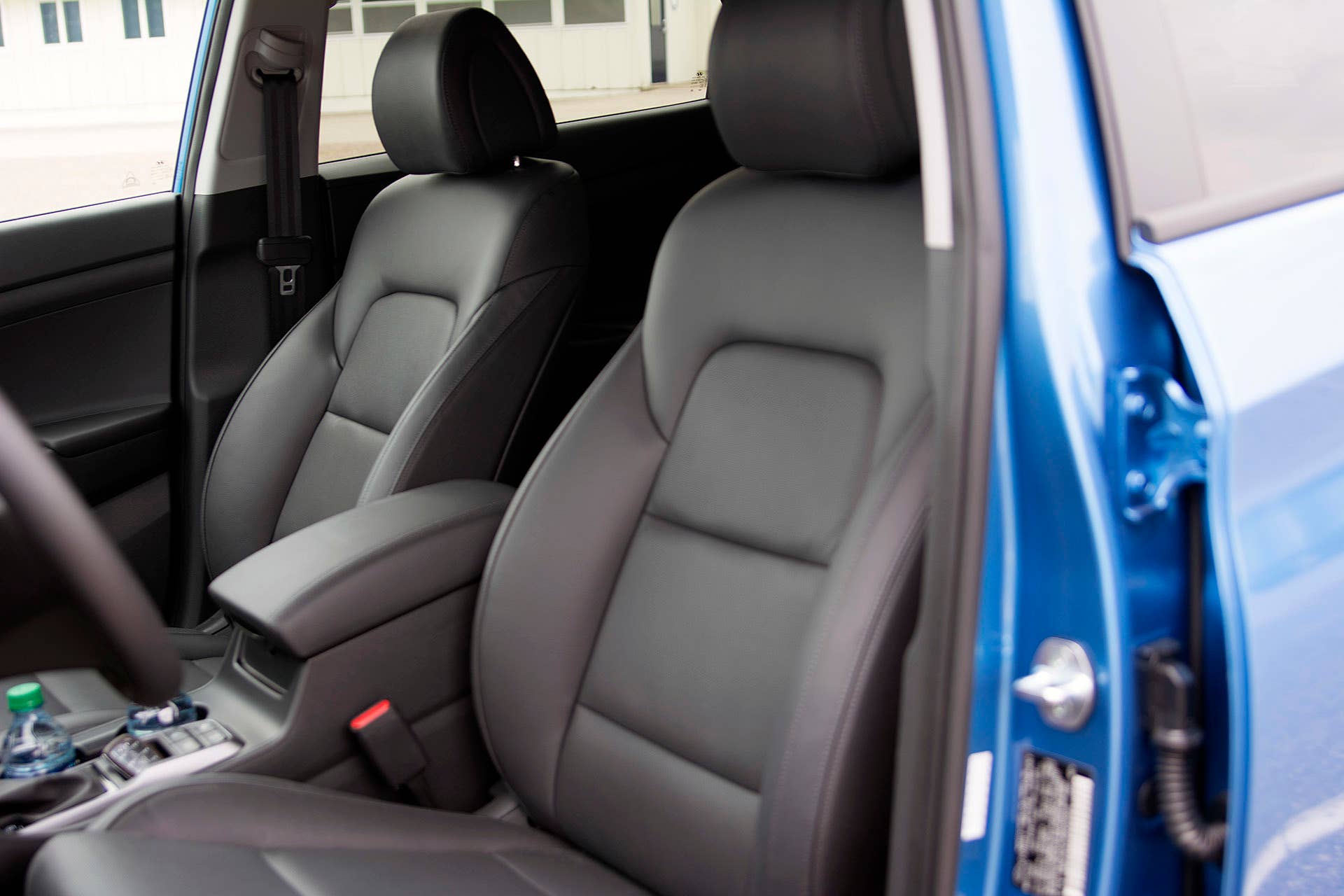 2016 Hyundai Tucson front seats
