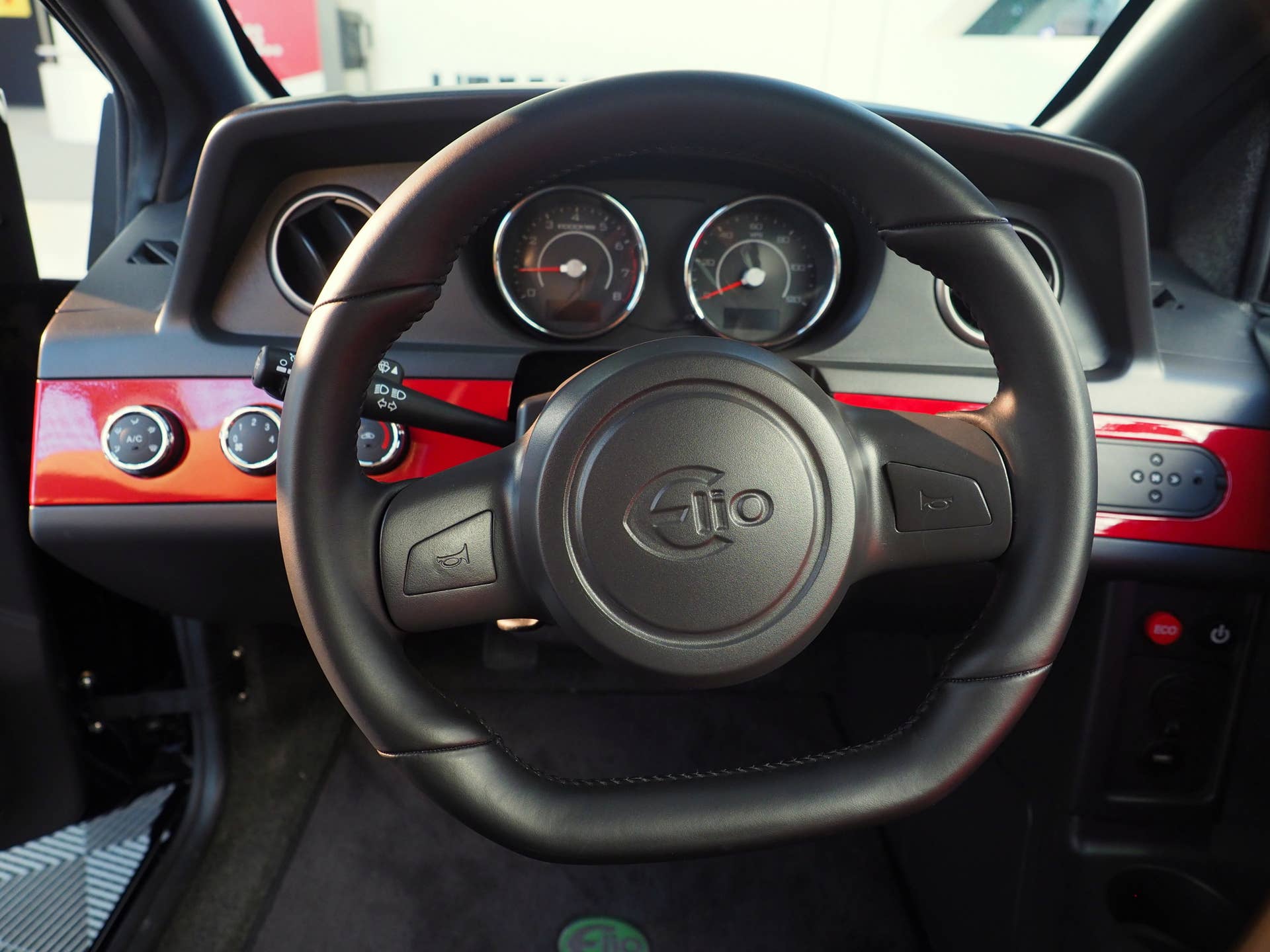 Elio E1c