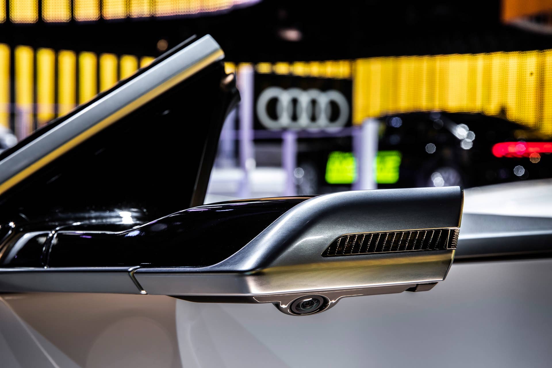 Audi virtual mirror