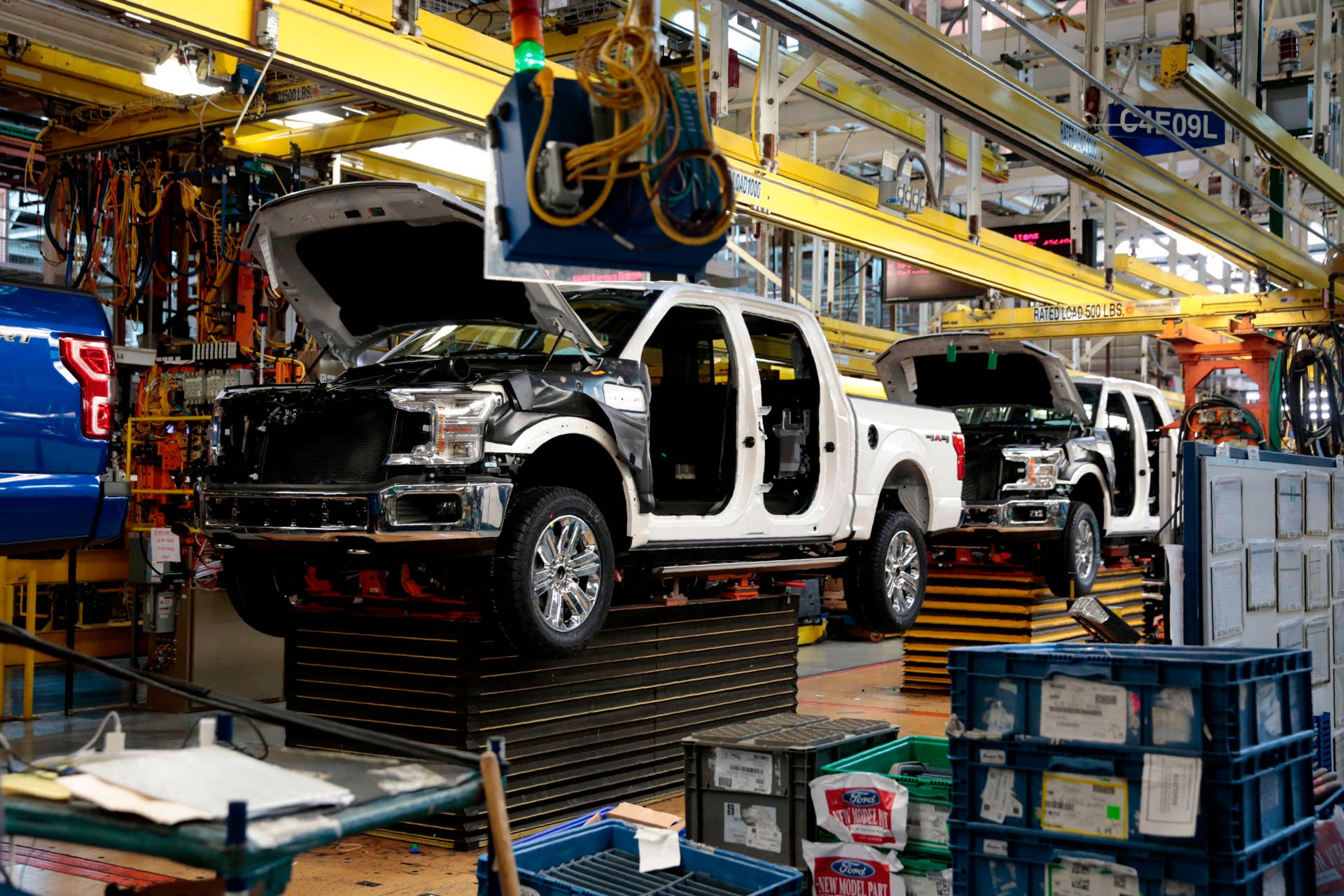 Ford issues recall for 1.9 million vehicles with rearview camera defects
