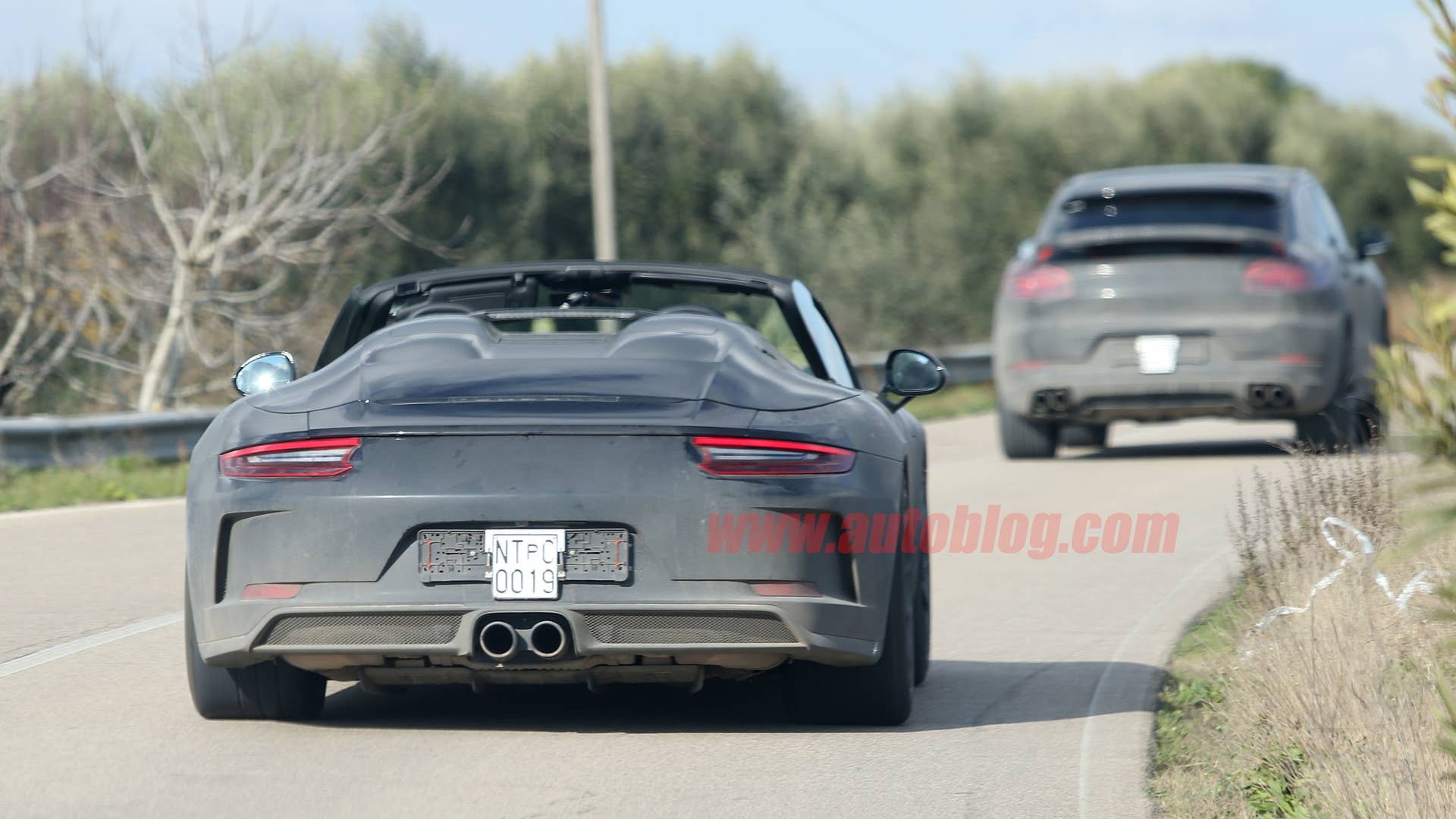 Porsche 911 Speedster spied