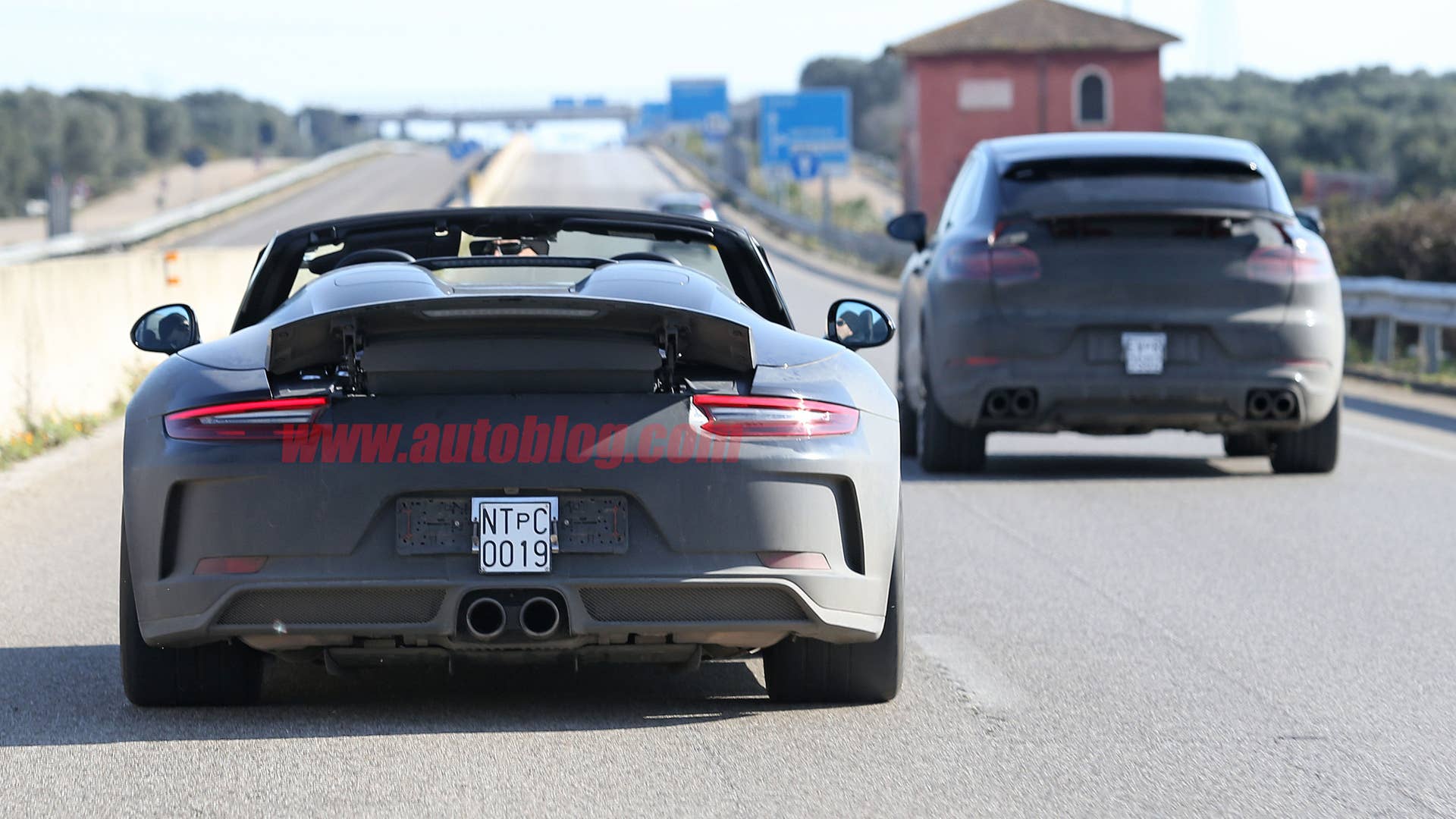 Porsche 911 Speedster spied