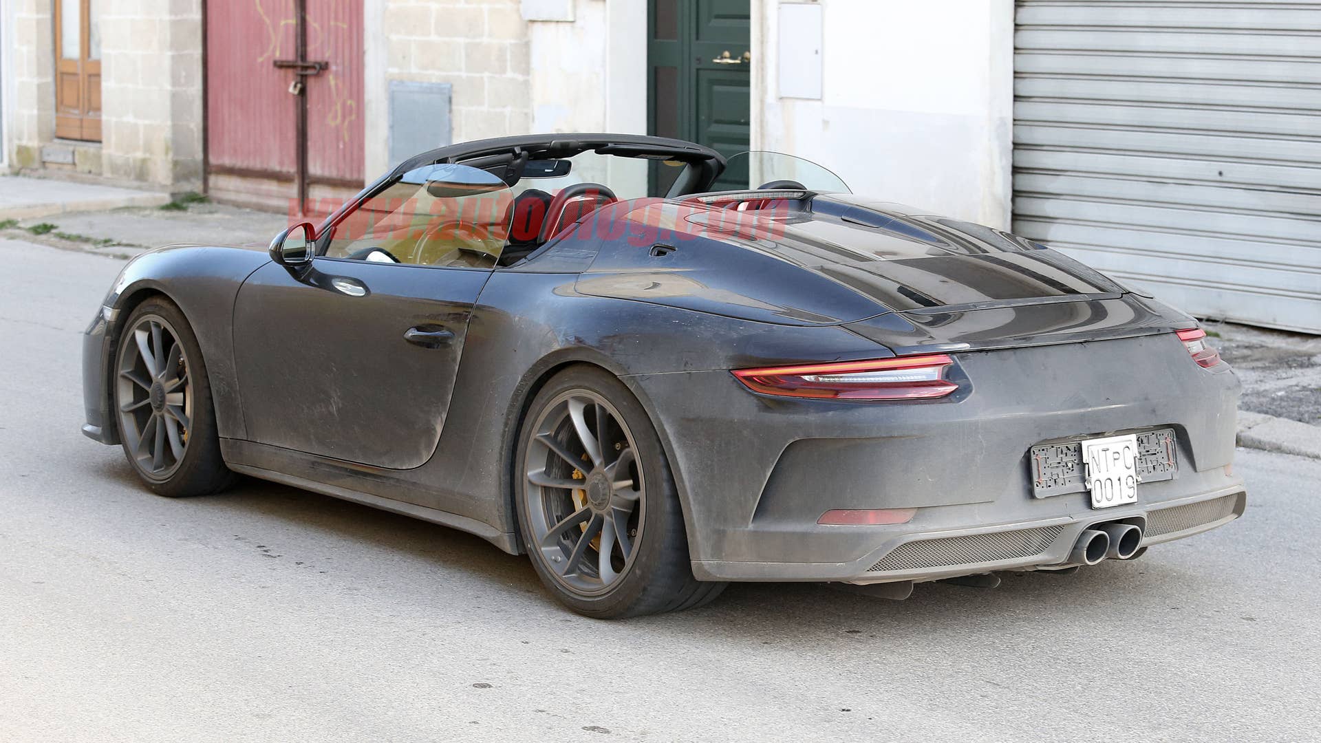 Porsche 911 Speedster spied