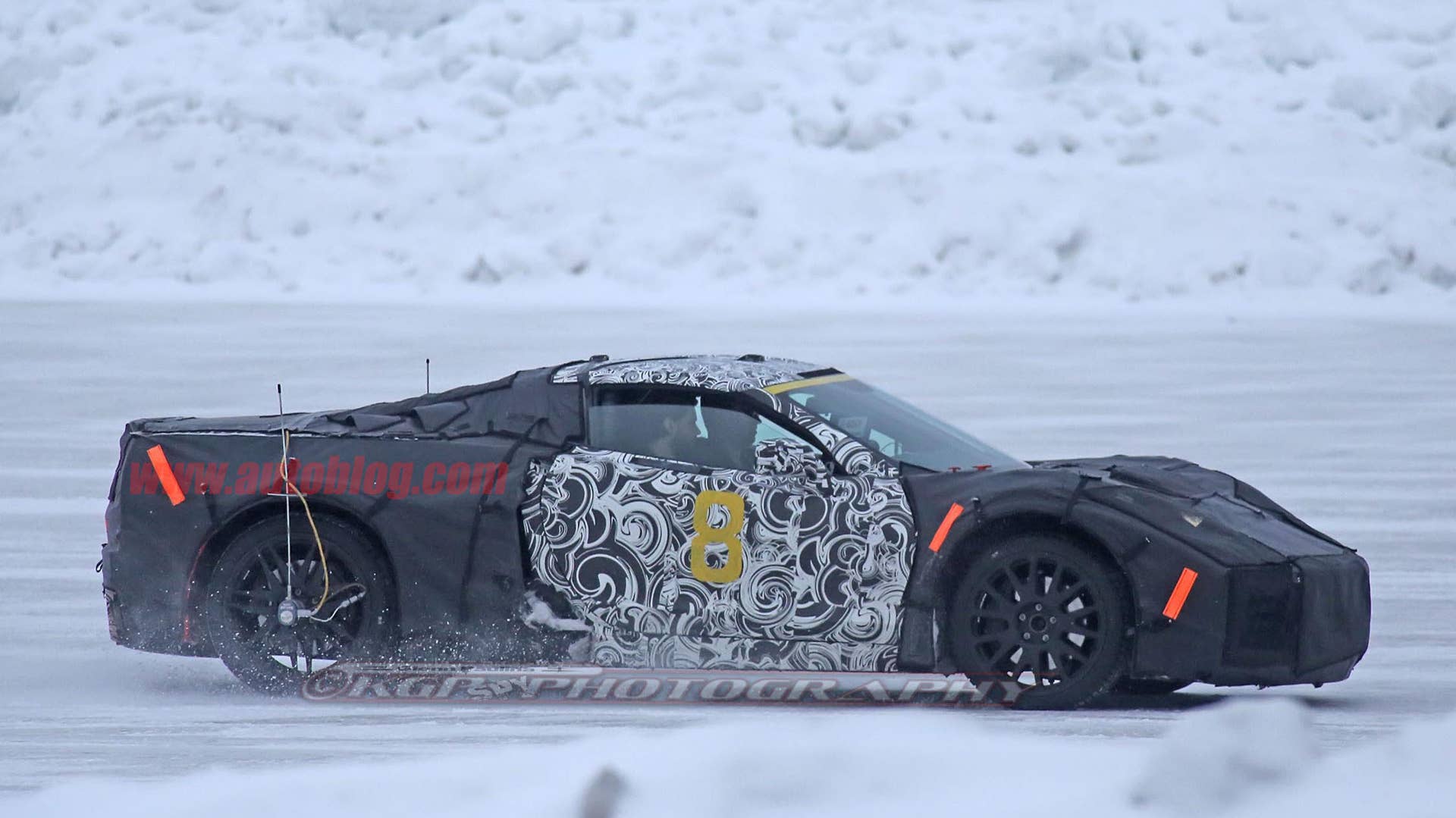 Chevrolet Corvette C8 side 2