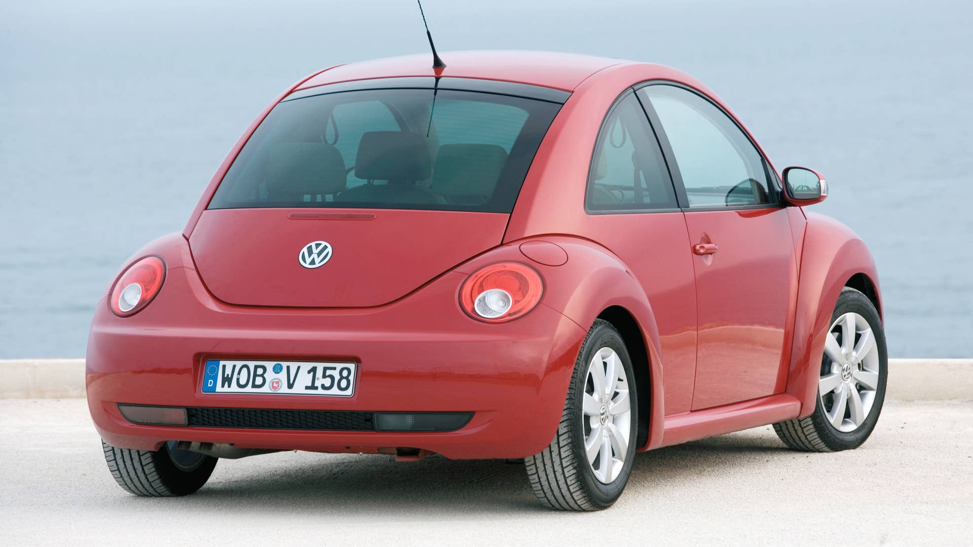 Volkswagen New Beetle refresh in red