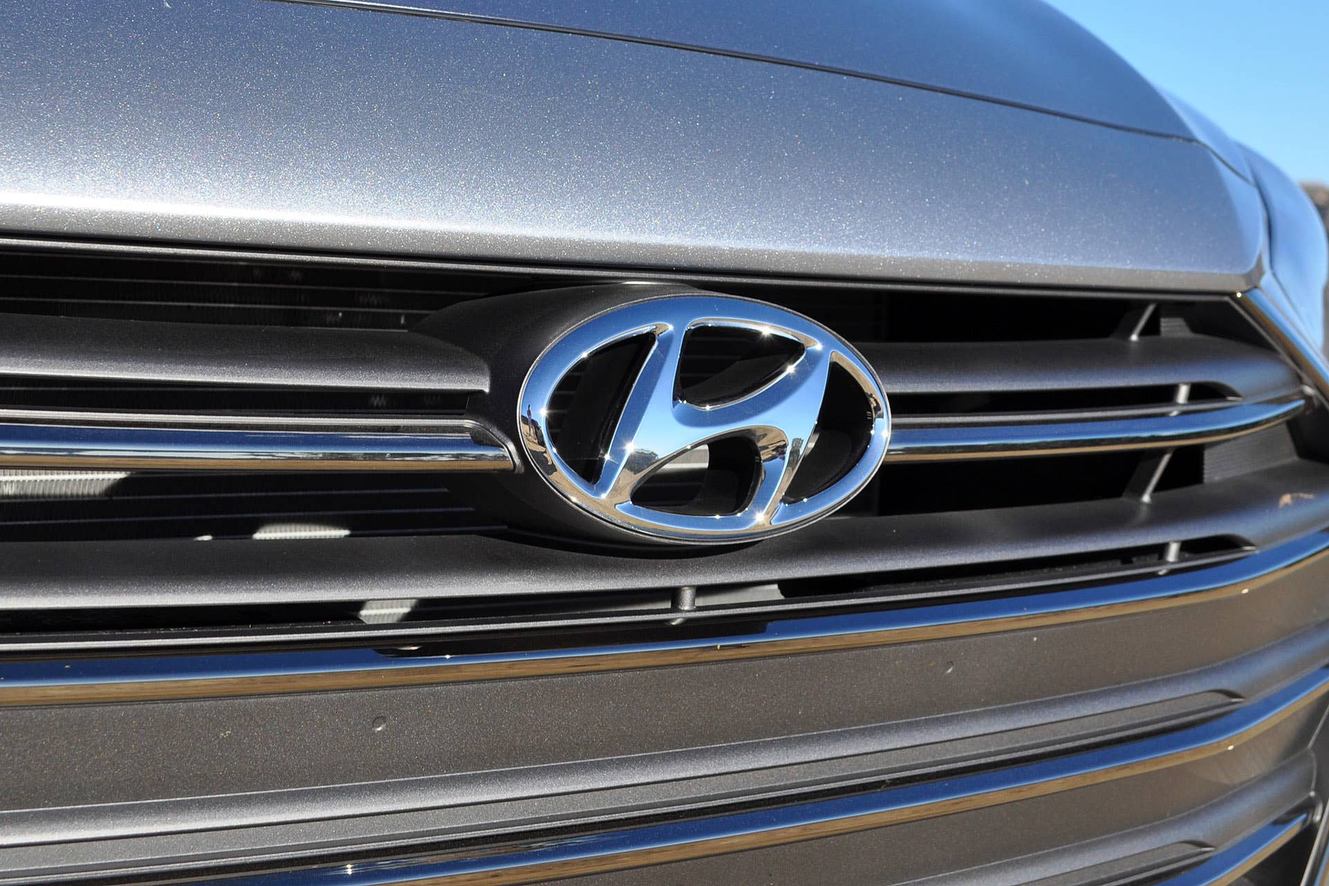 2017 Hyundai Elantra grille