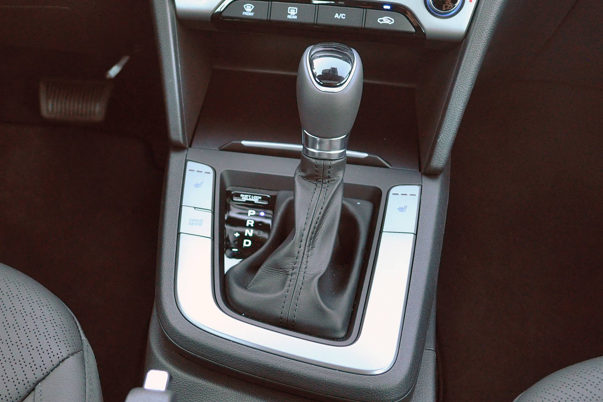 2017 Hyundai Elantra shifter