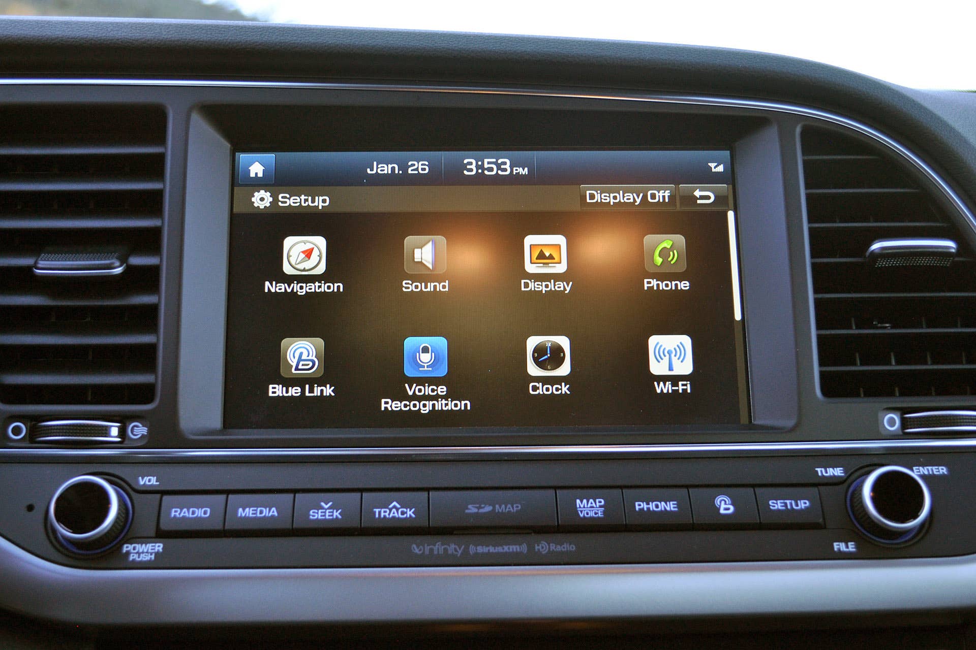 2017 Hyundai Elantra infotainment system