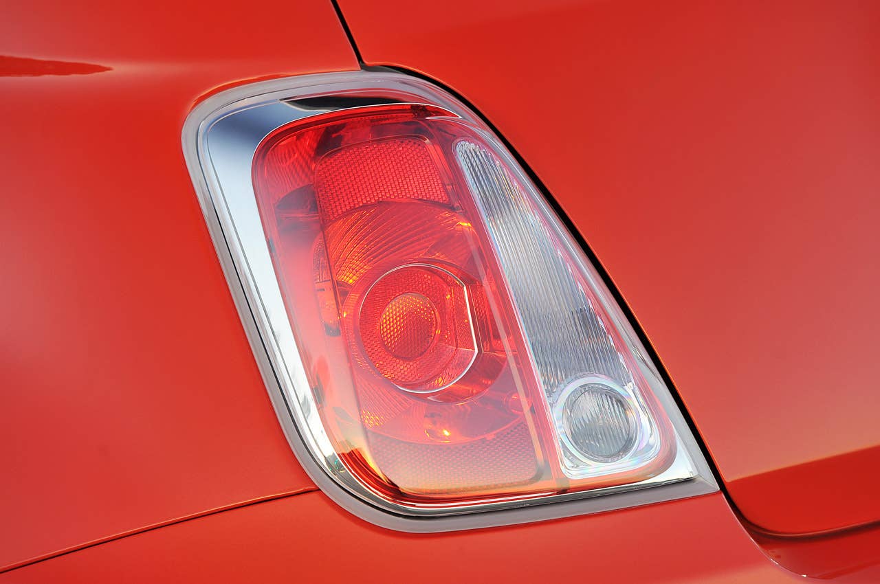 2014 Fiat 500e taillight