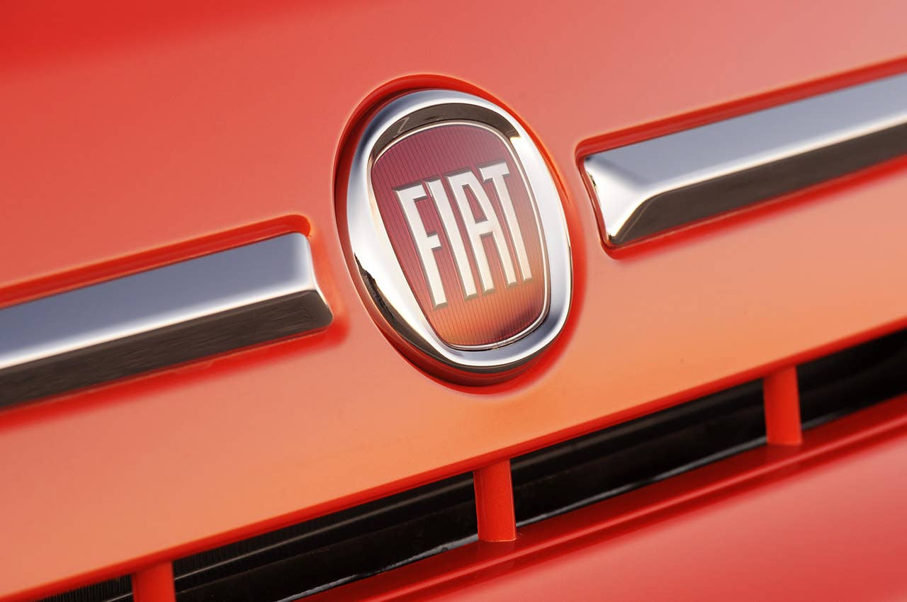 2014 Fiat 500e logo