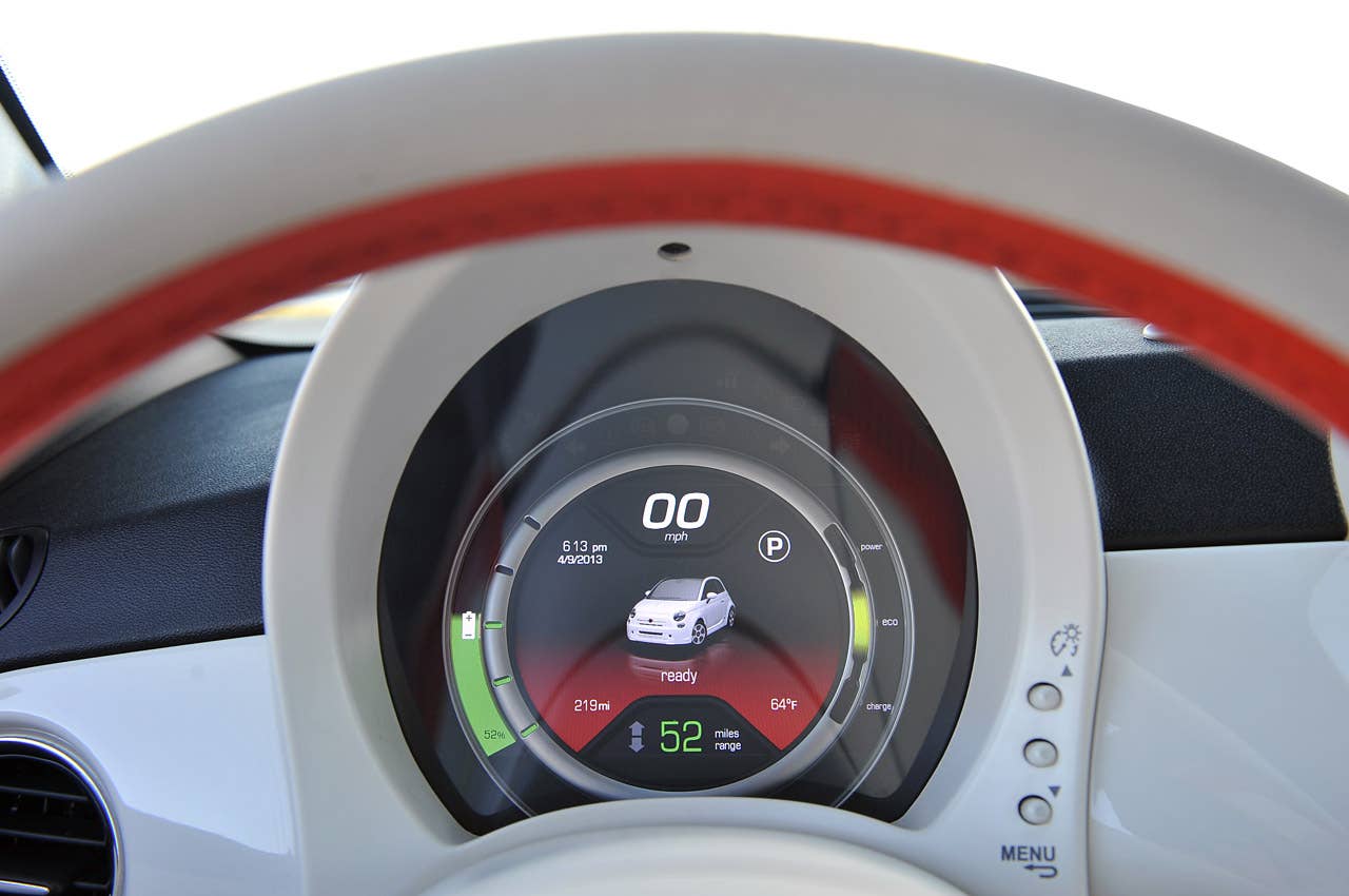 2014 Fiat 500e gauges