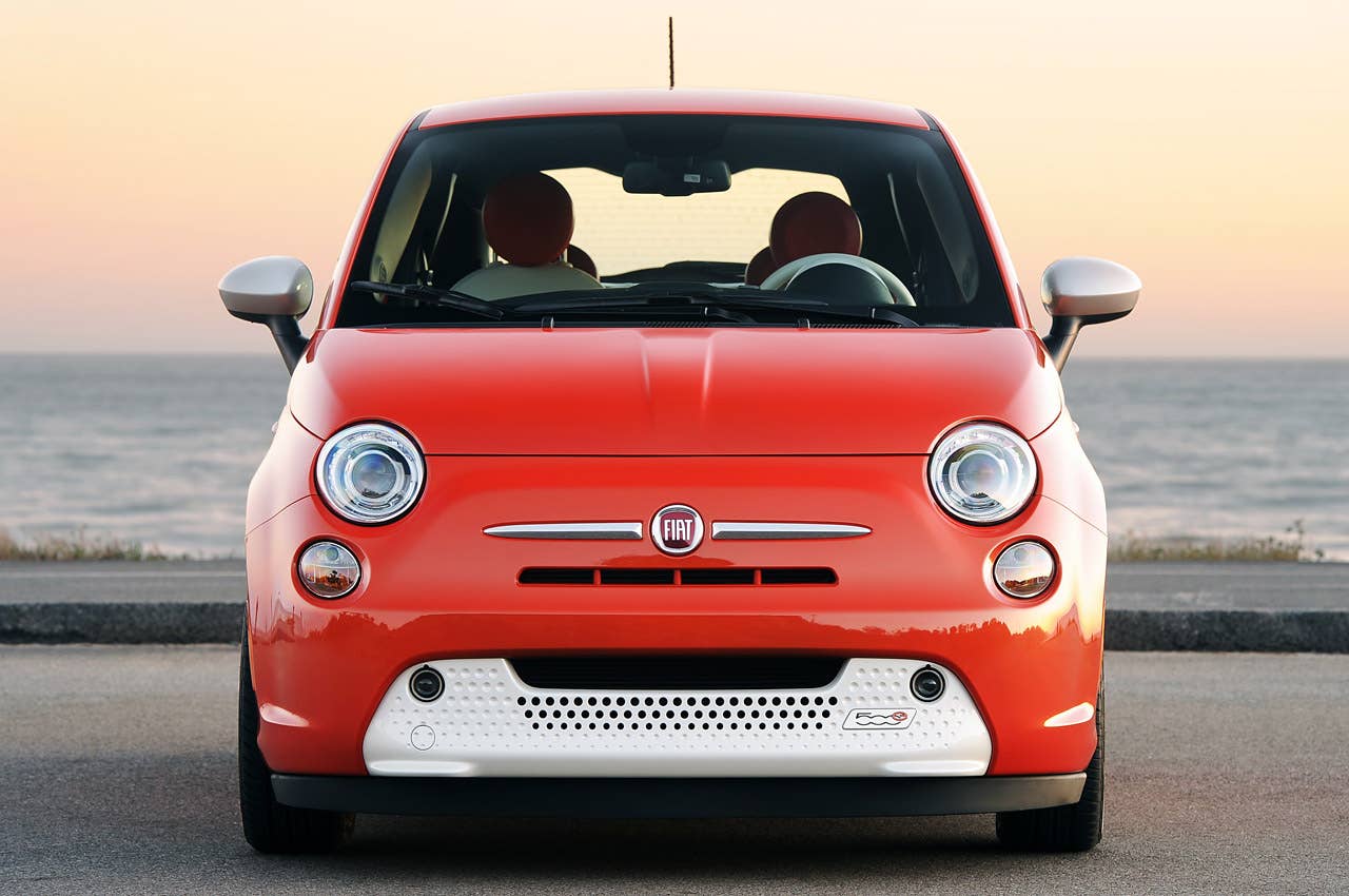 2014 Fiat 500e front view