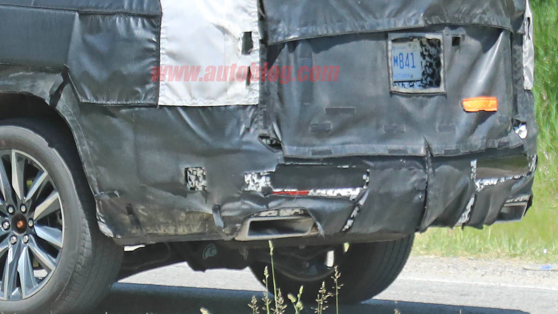 Cadillac Escalade spy photos