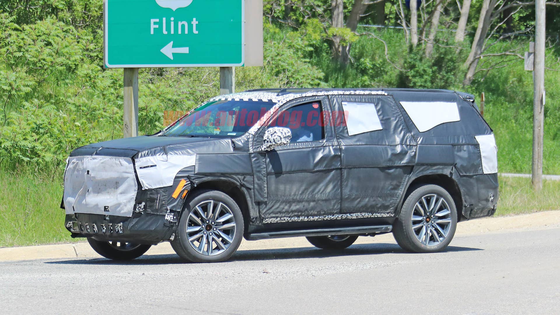 Cadillac Escalade spy photos