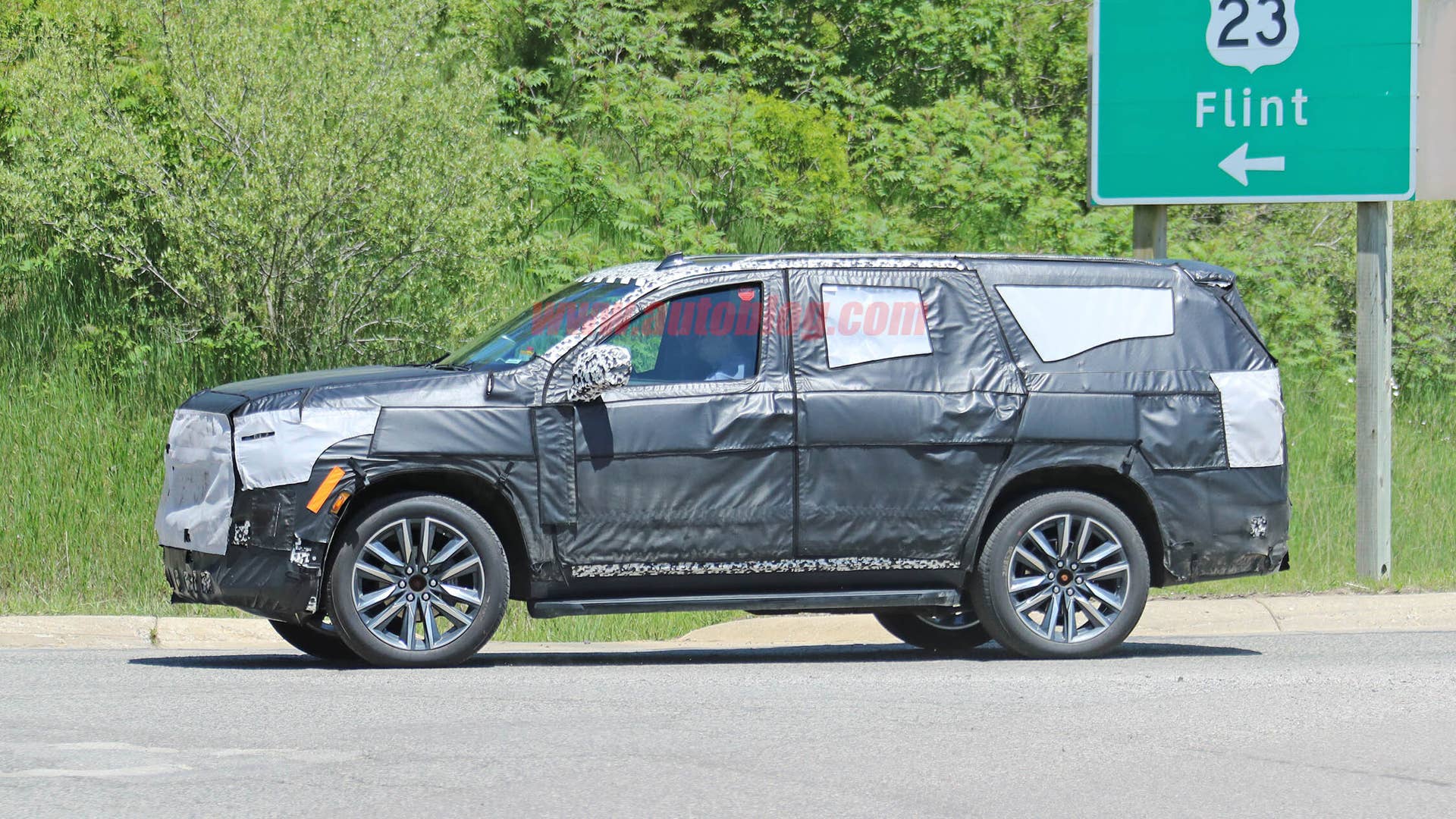Cadillac Escalade spy photos