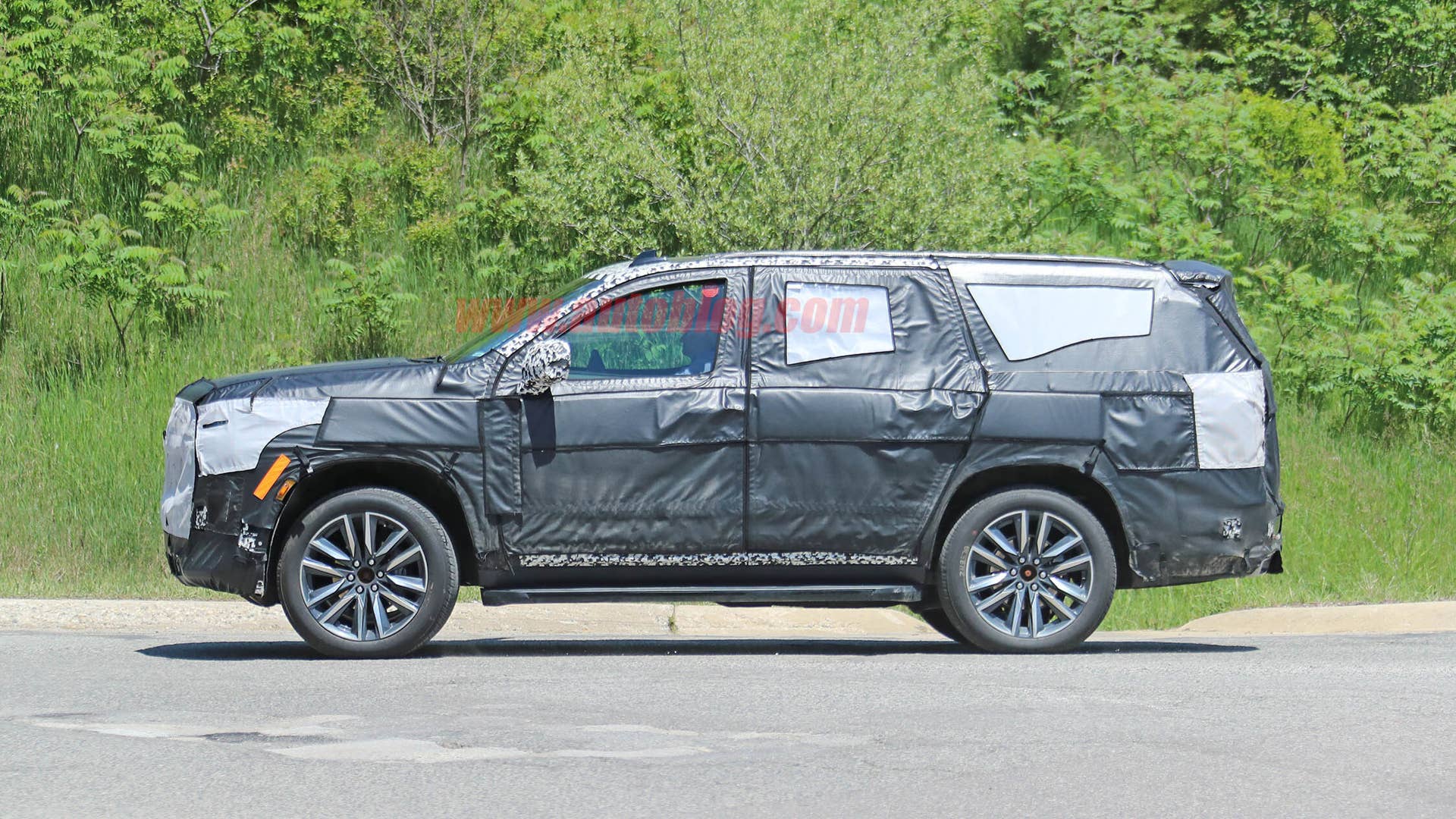 Cadillac Escalade spy photos