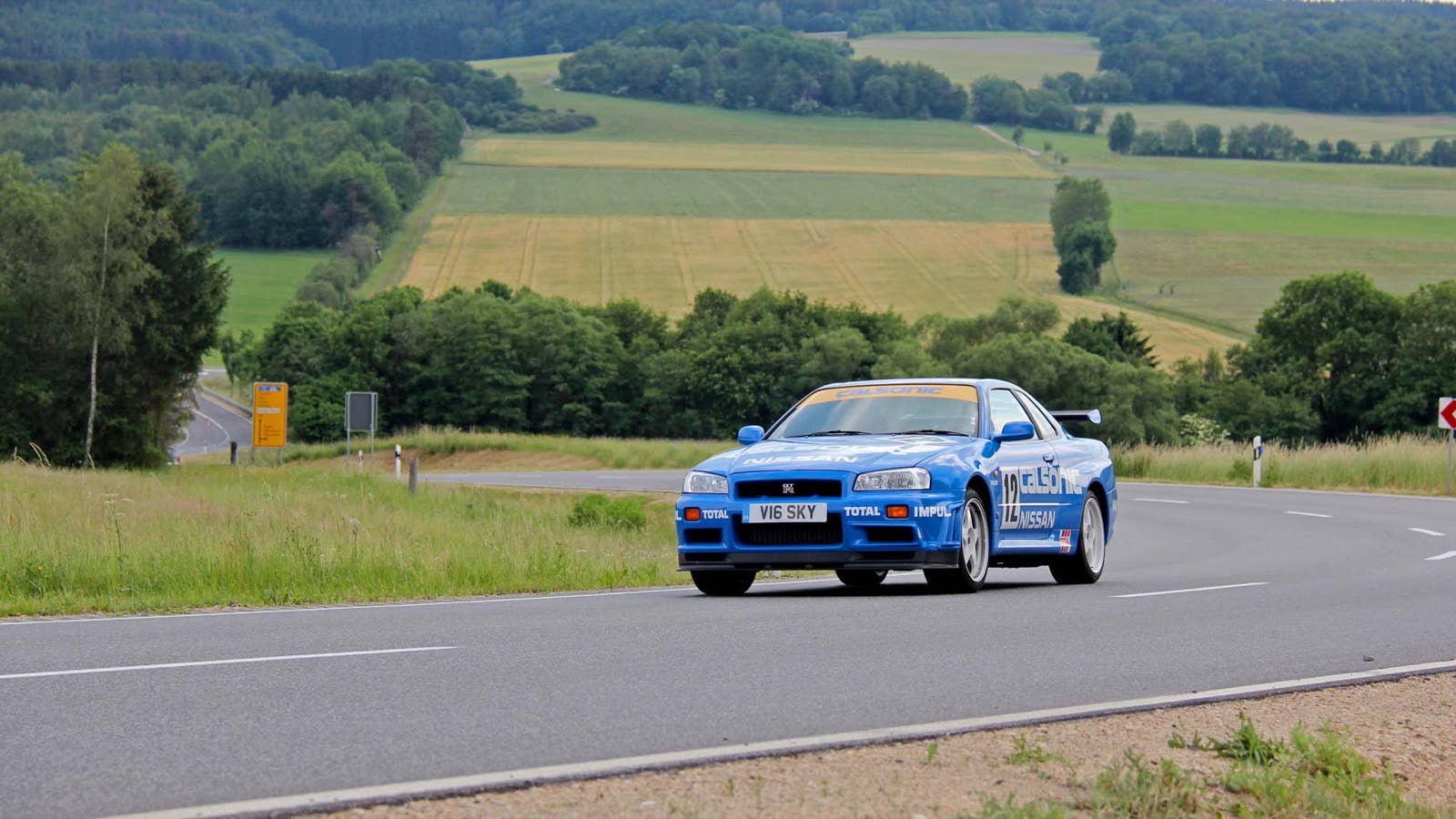 Calsonic Nissan Skyline GT-R in real life