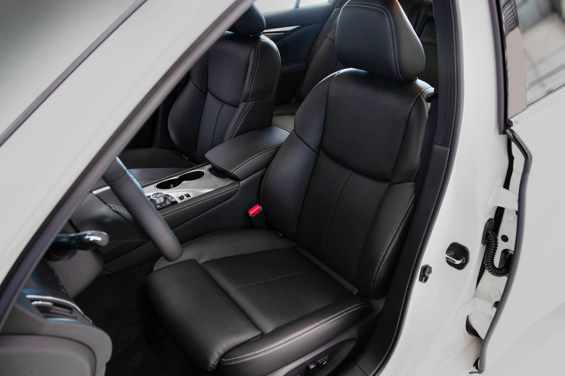 EDITION 30 models include specially trimmed versions of its line of luxury vehicles, featuring unique exterior design treatments and some of the world’s first driver assistance technologies that INFINITI has brought to market.