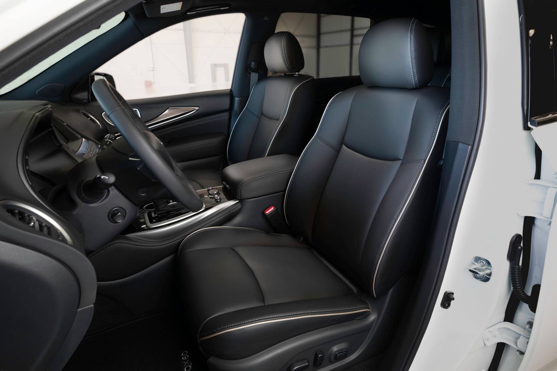 EDITION 30 models include specially trimmed versions of its line of luxury vehicles, featuring unique exterior design treatments and some of the world’s first driver assistance technologies that INFINITI has brought to market.