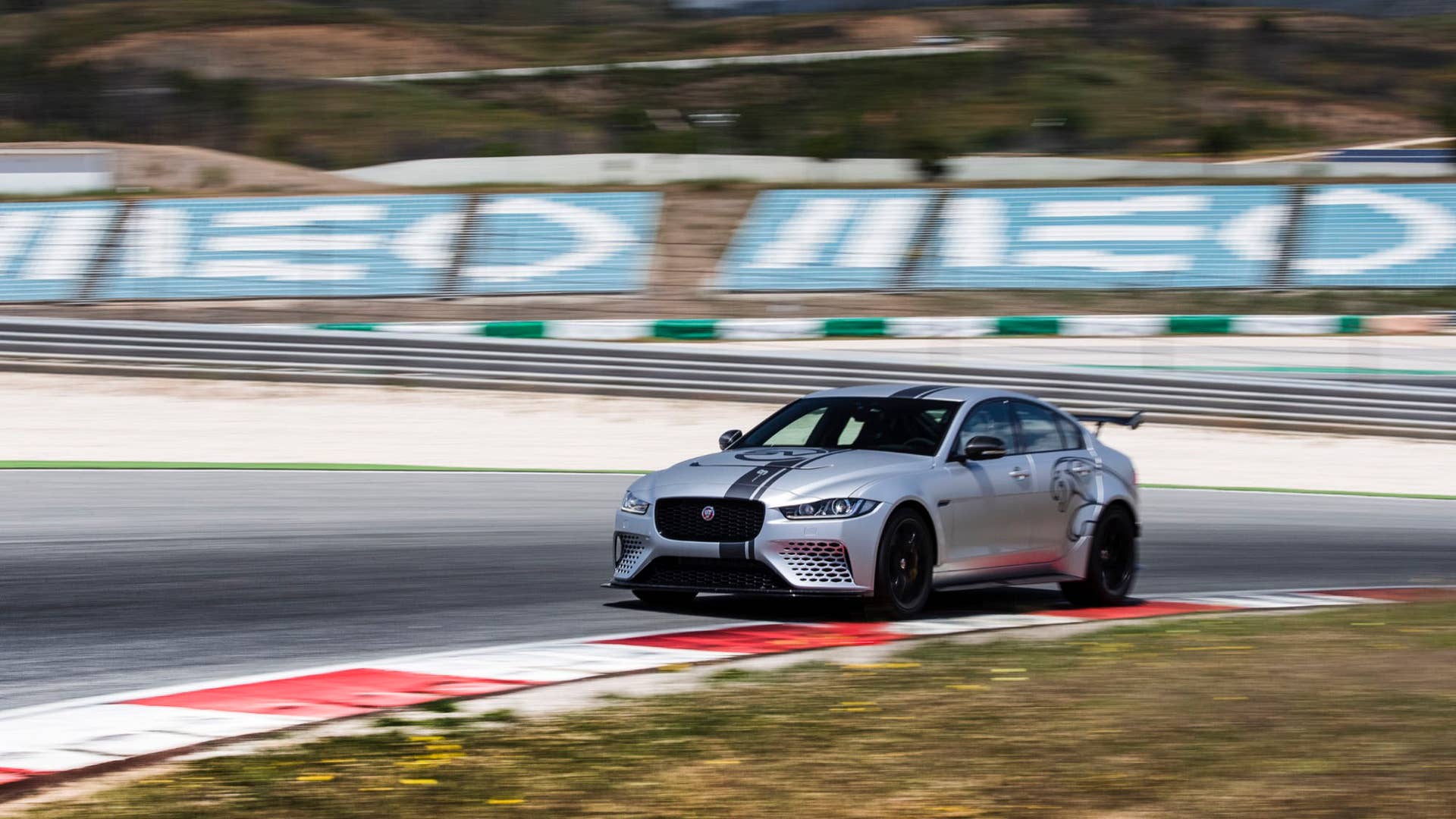 2019 Jaguar XE SV Project 8