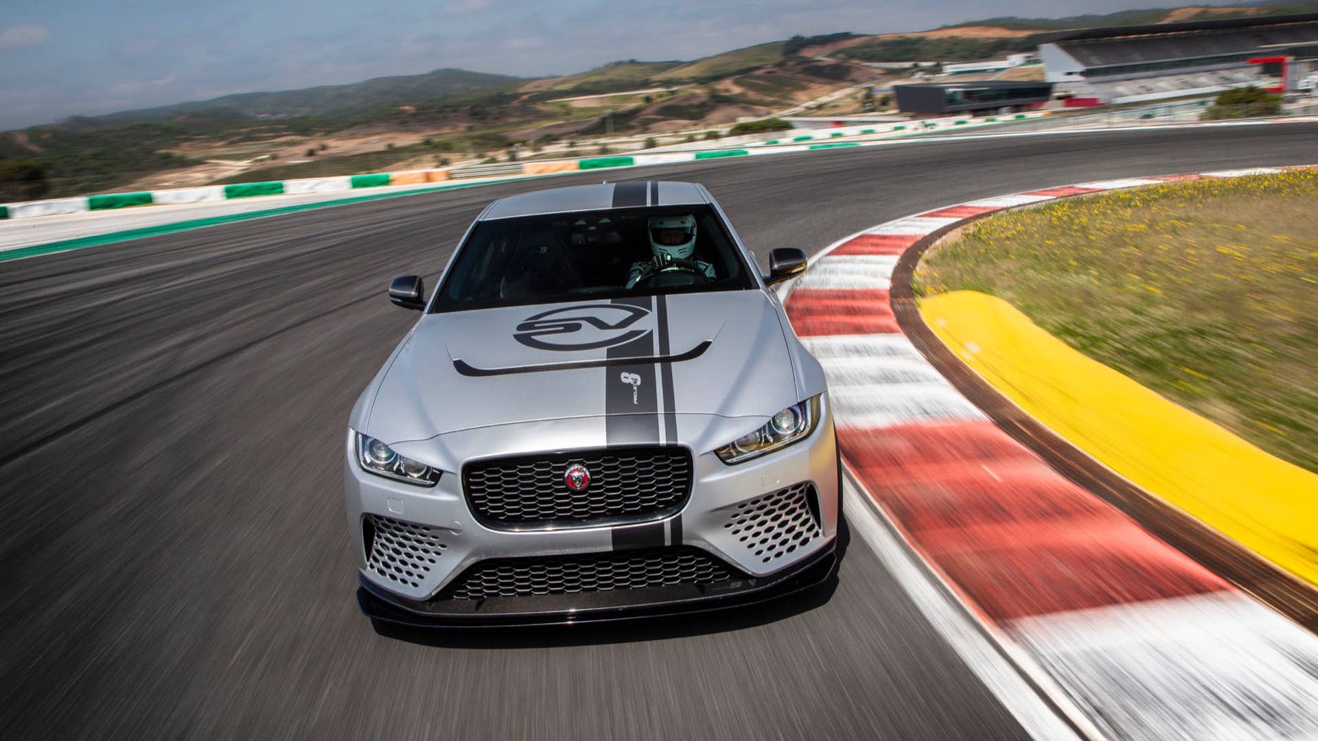 2019 Jaguar XE SV Project 8